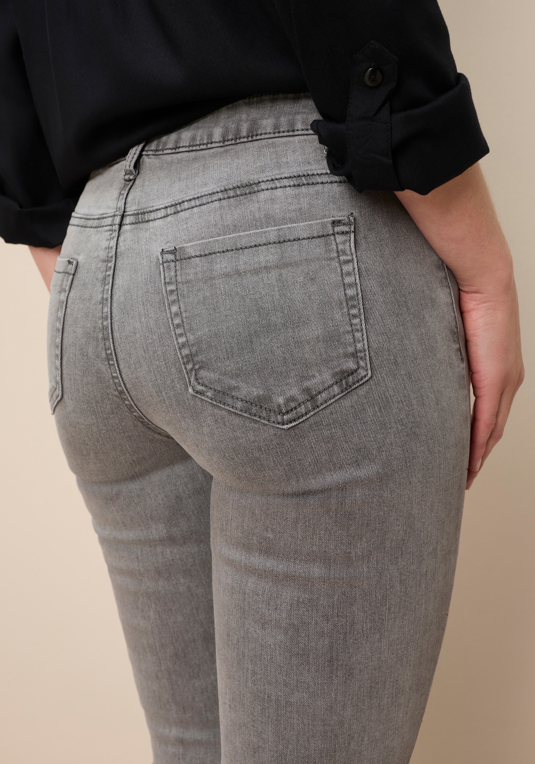 Tamaris Skinny-fit-Jeans schmale Beinweite, mit Gürtelschlaufenbund, mit Metallreißverschluss