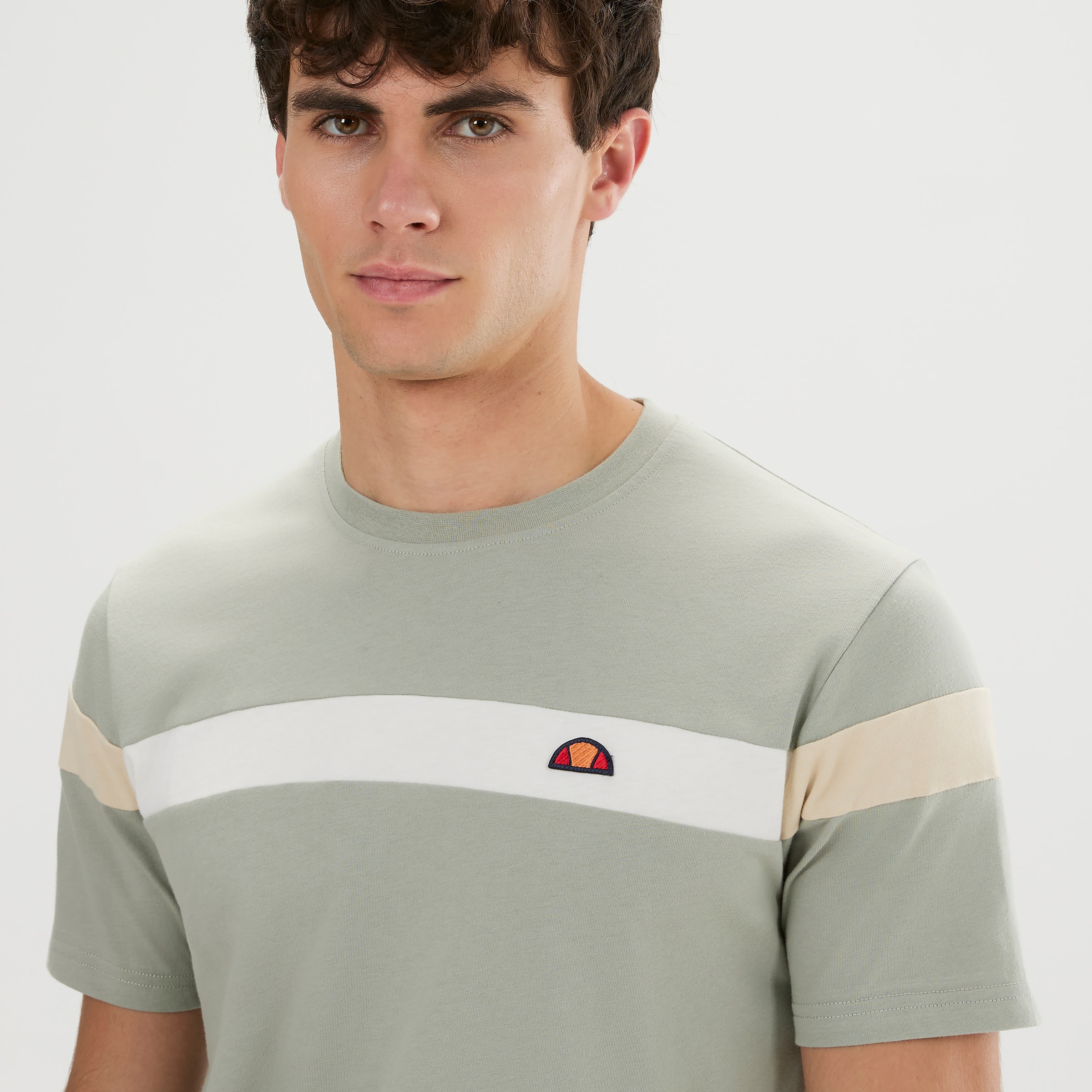 Ellesse T-Shirt »CASERIO TEE« für sportliche Aktivitäten, Kurzarm, Rundhalsausschnitt