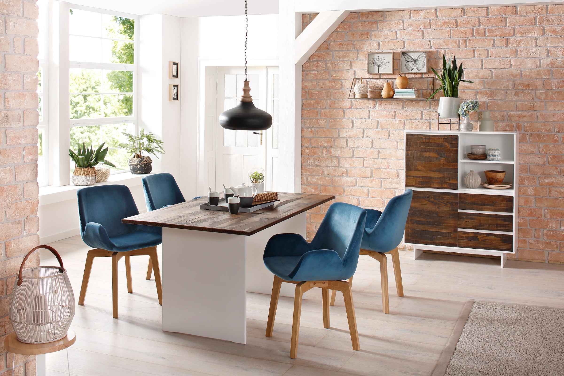 Home affaire Esstisch »Morgan« aus massivem Kiefernholz, in zwei unterschiedlichen Tischbreiten