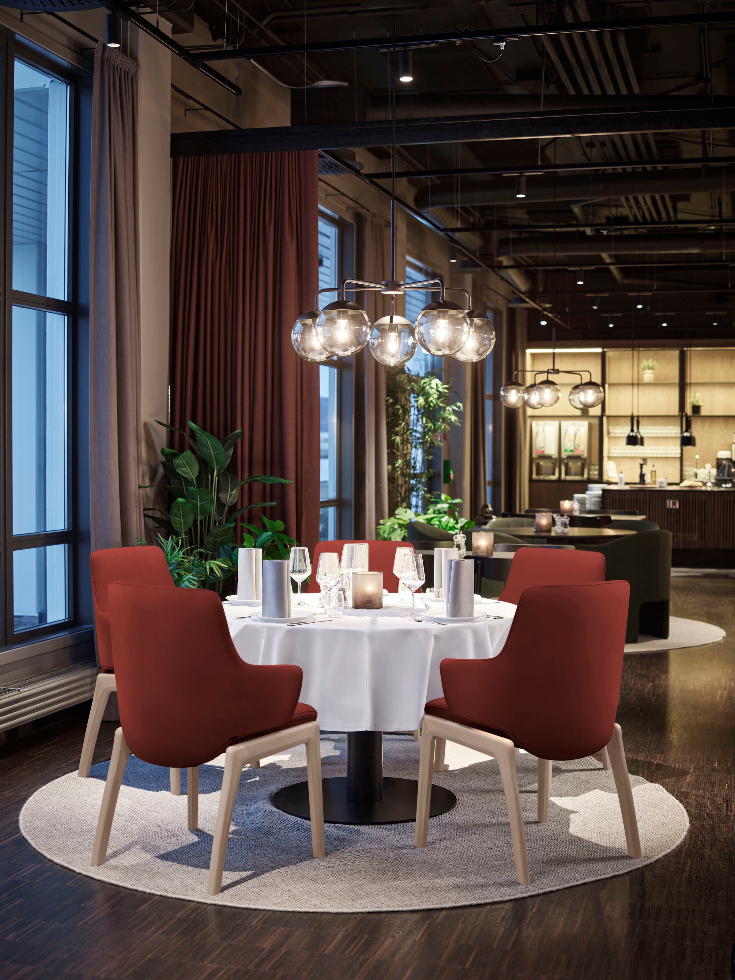 Stressless® Polsterstuhl »Laurel« () Low Back mit Armlehne, Größe L, mit abgerundeten Beinen in Walnuss