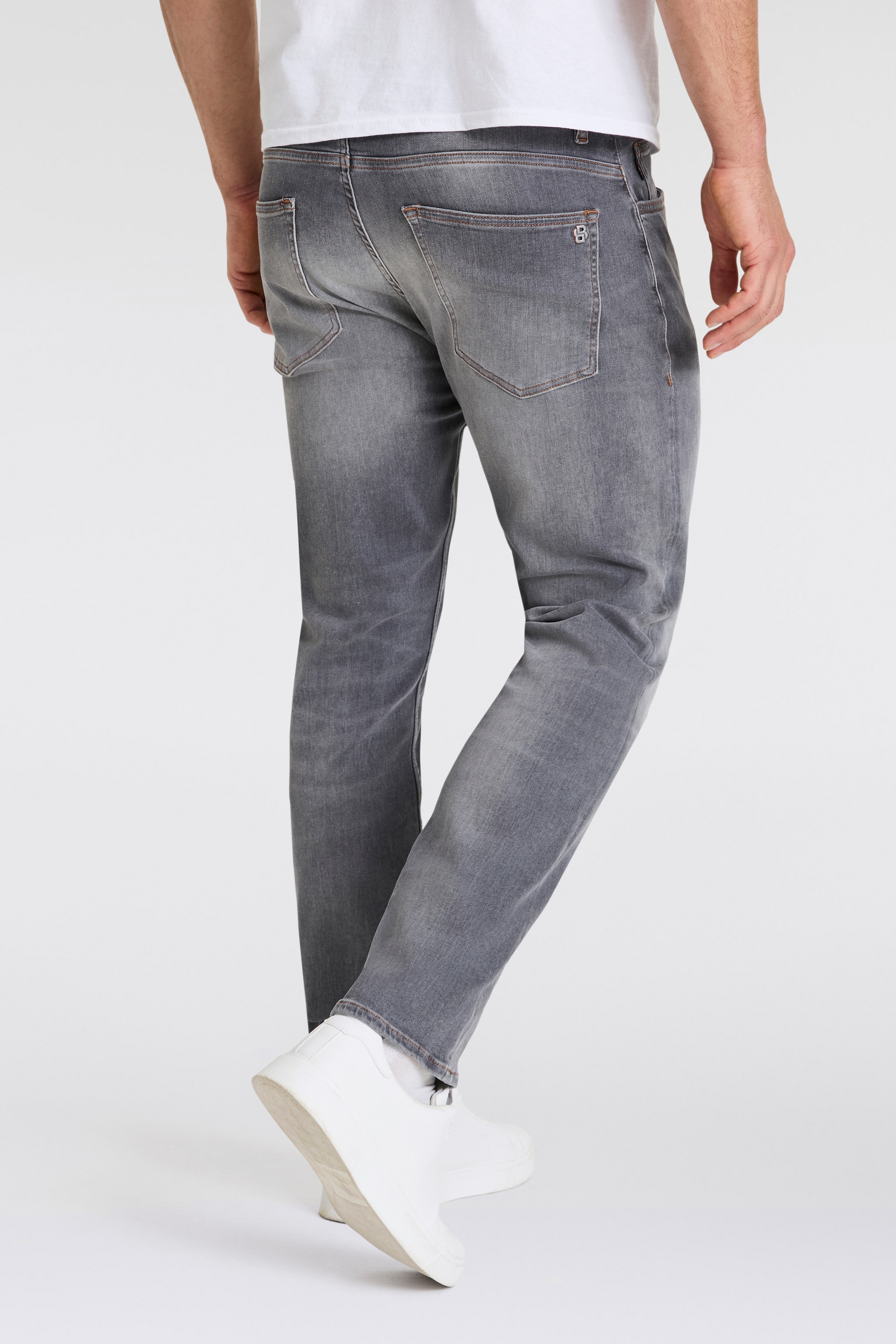 BOSS ORANGE Slim-fit-Jeans »Delaware«, mit BOSS Leder-Badge