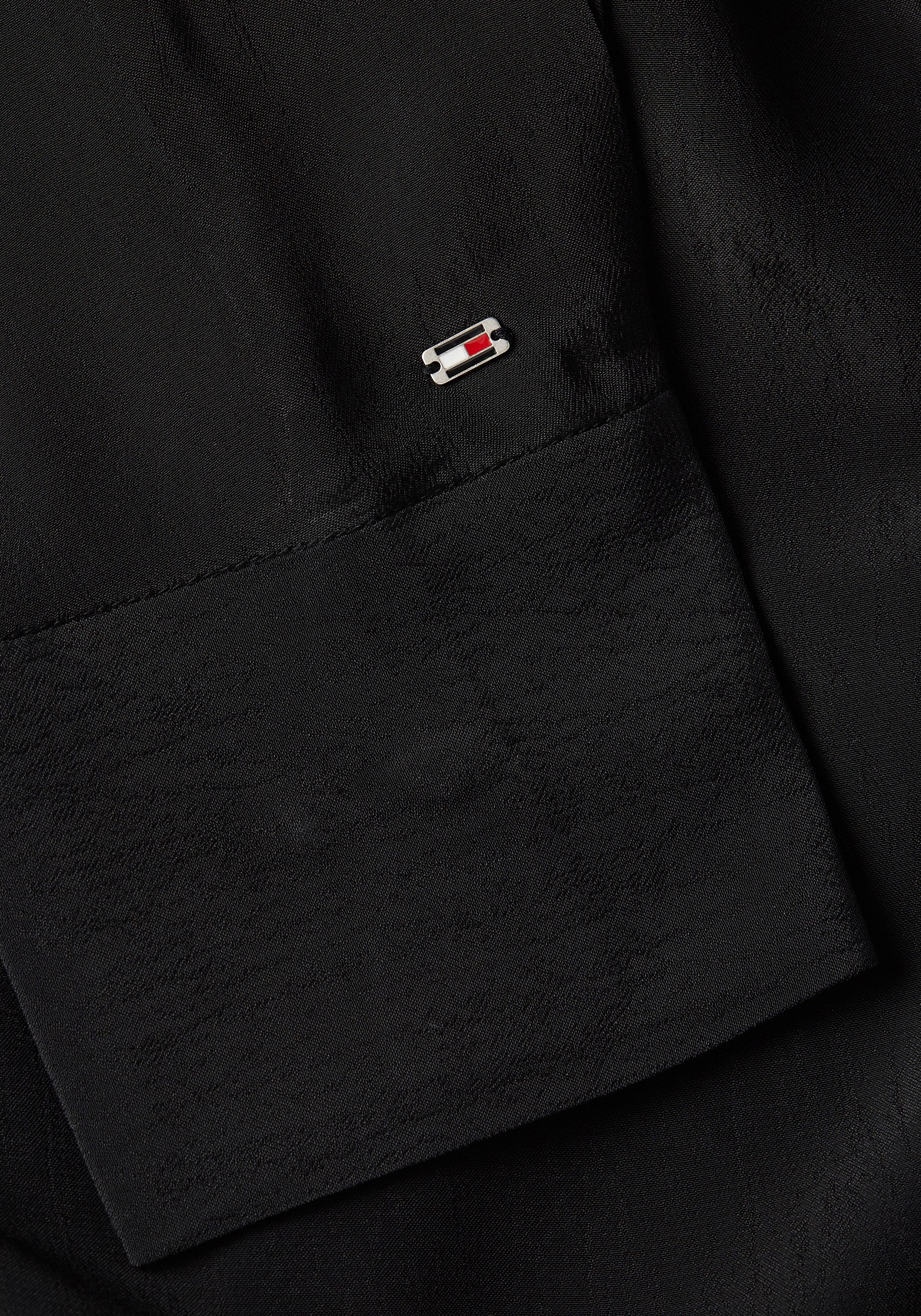 Tommy Hilfiger Blusenkleid »FLUID VISCOSE CREPE KNEE DRESS«, mit Logopatch