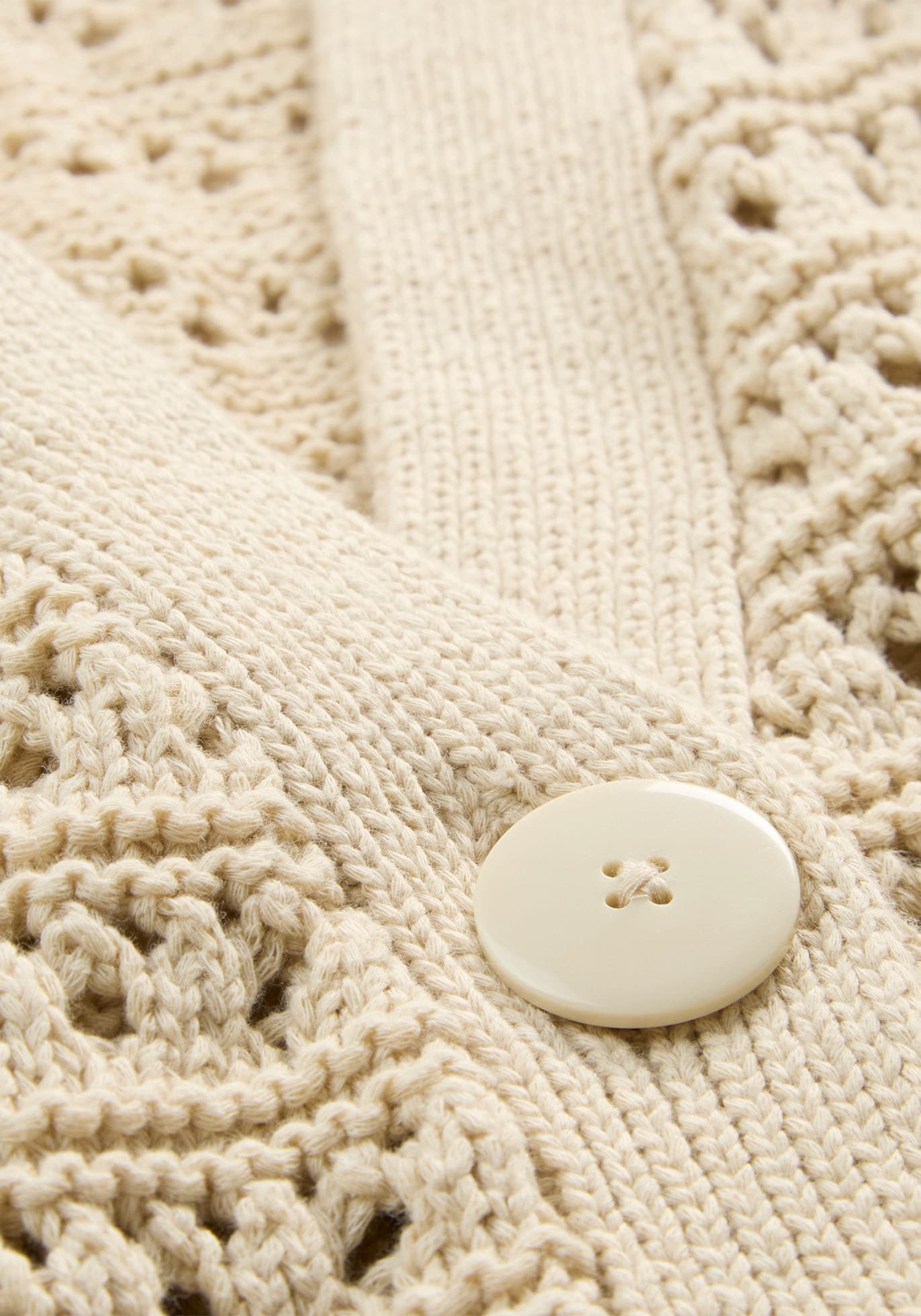 bonprix Ajourstrickjacke Oversize-Passform, mit Lochstrickmuster, im Casual Stil