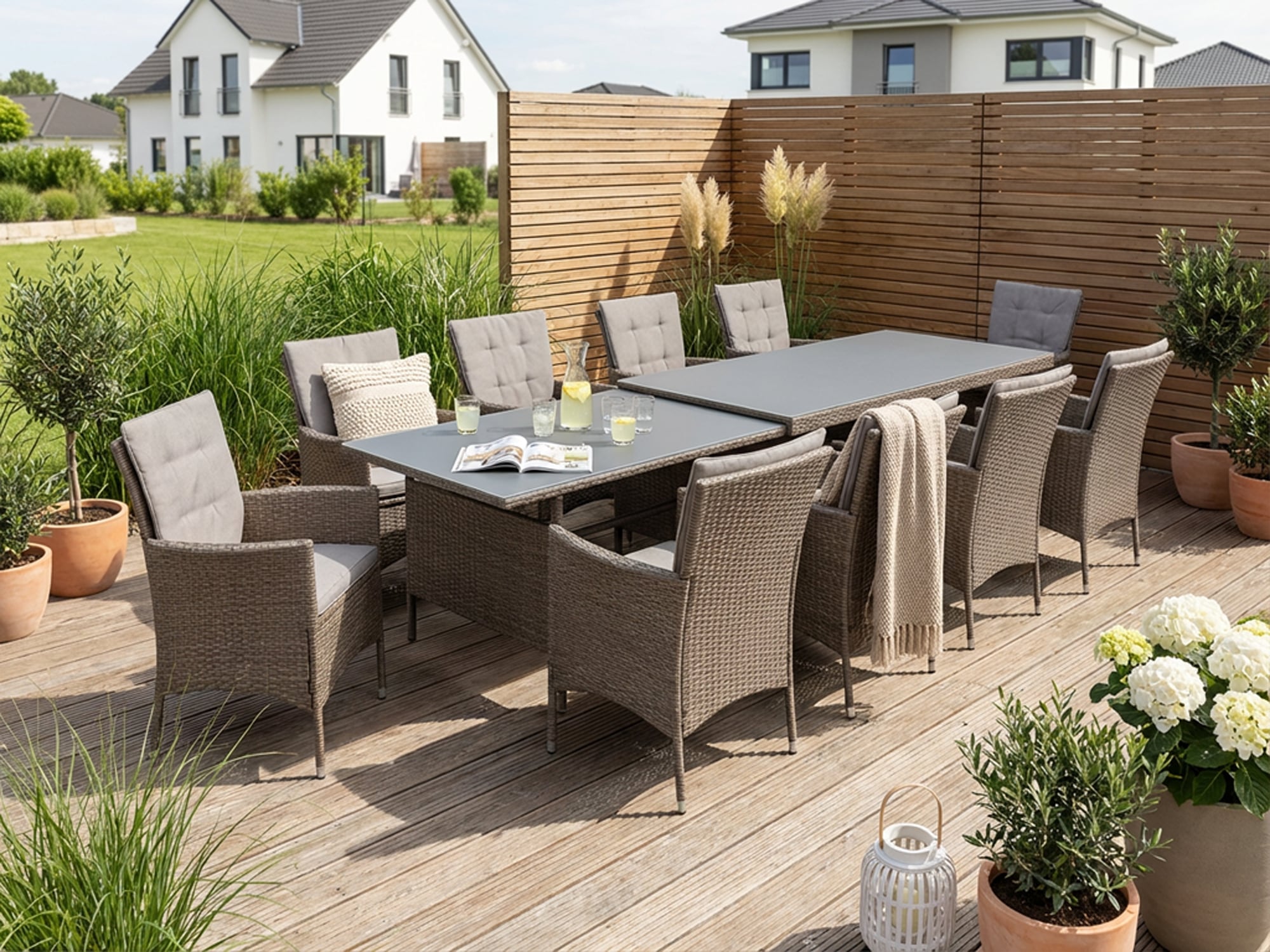 KONIFERA »Mailand« Set, 10x Sessel, 1x AZ-Tisch 179-302 cm, inkl. Auflagen, 31 Stk. tlg. Polyrattan, Stahl, Braun