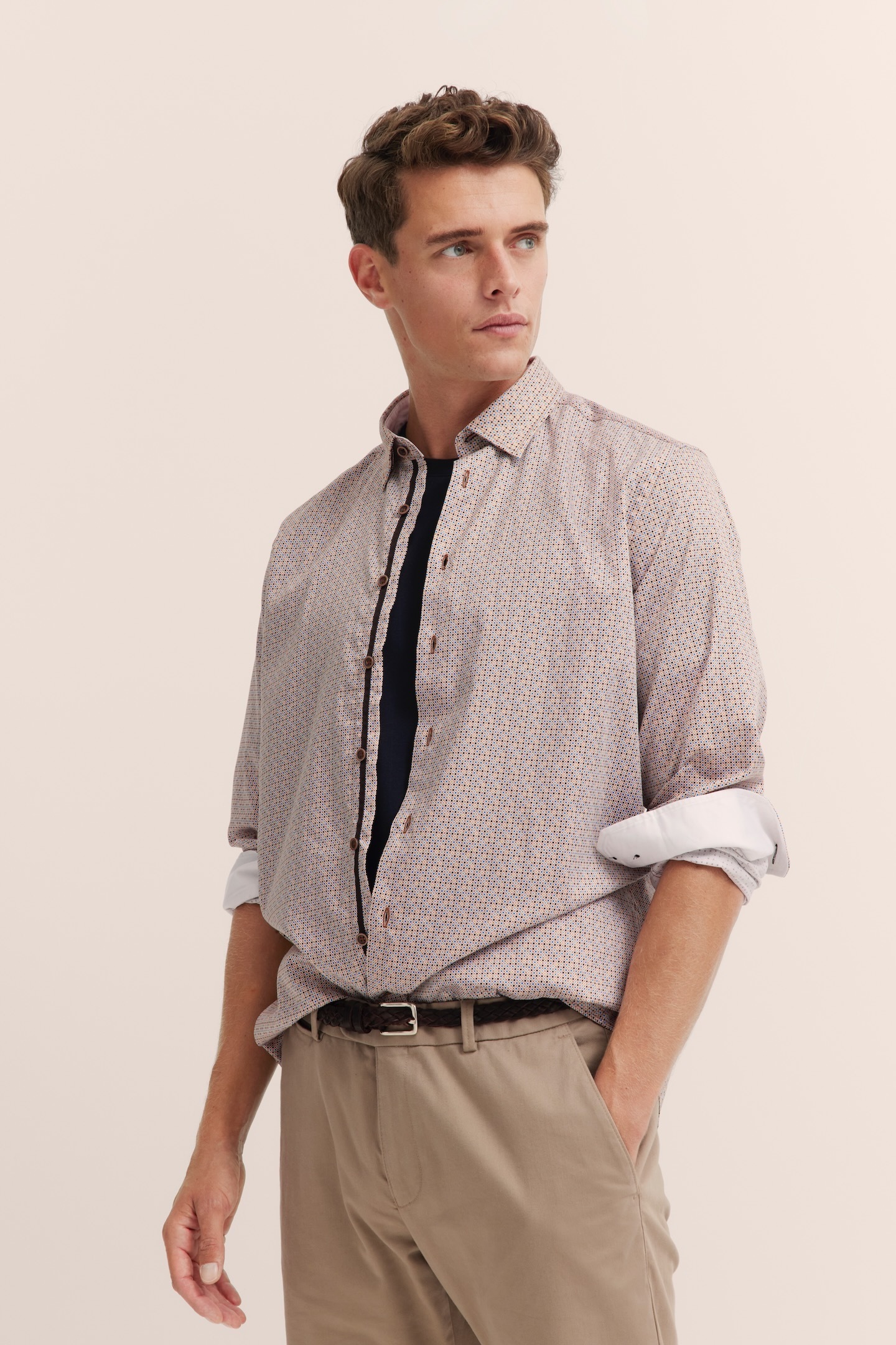 Bugatti Herren Langarmhemd mit Under-Button-Down in braun, Größe M