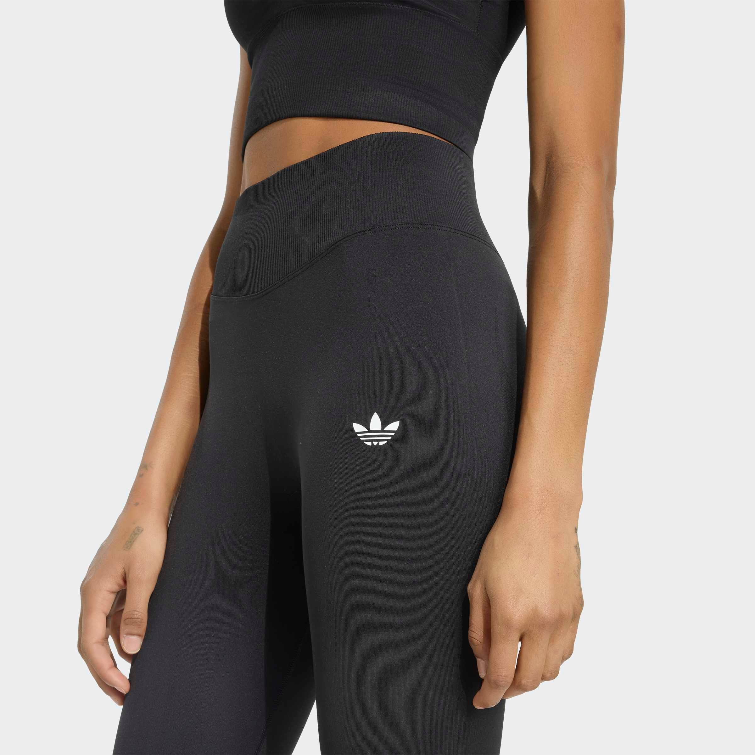 adidas Originals Leggings »ESSENTIALS, NAHTLOS«  SEAMLESS, perfekter Begleiter fürs Workout