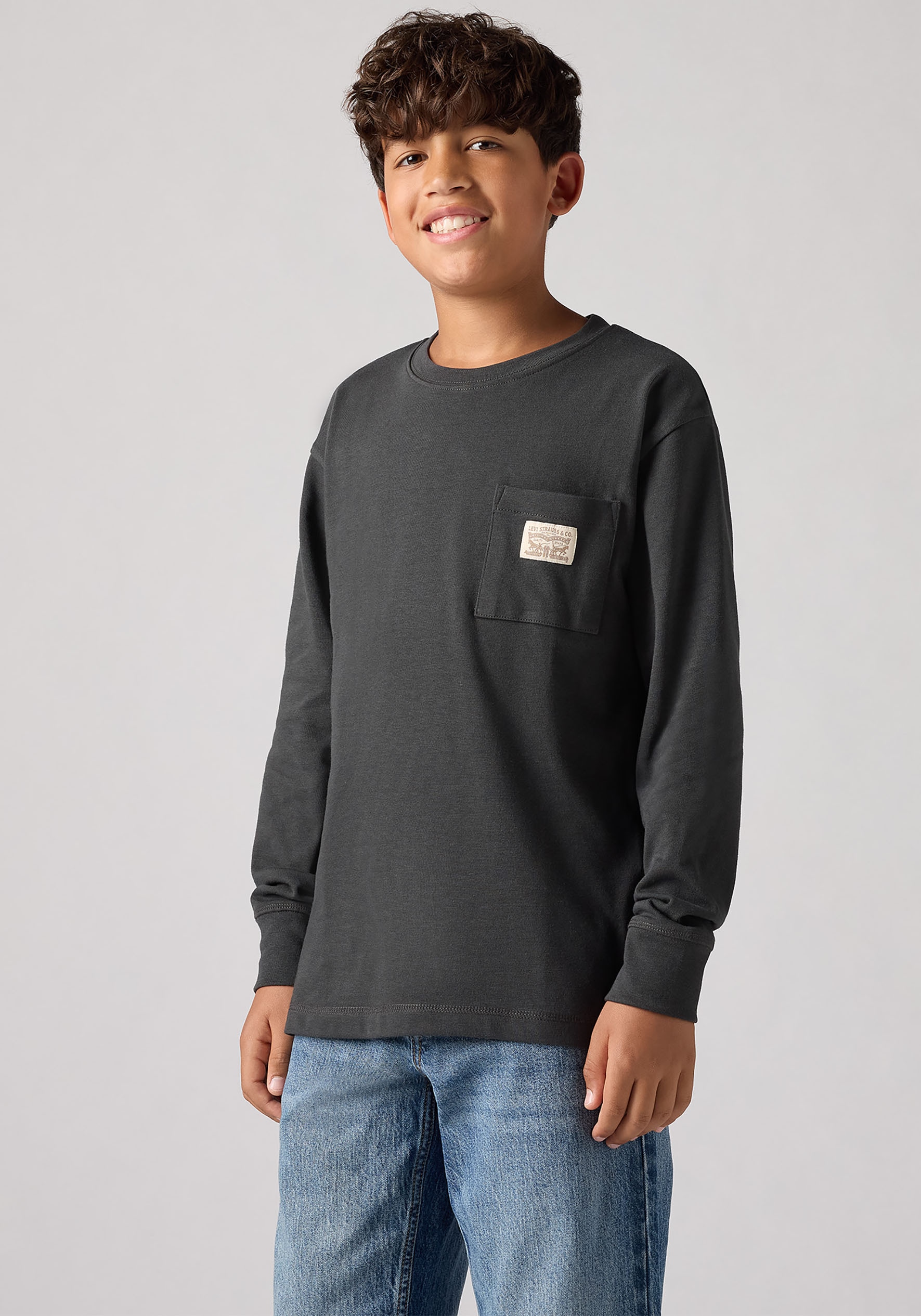 Levi's® Kids Langarmshirt »LVB LONG SLEEVE POCKET TEE«, mit Brusttasche, for Boys