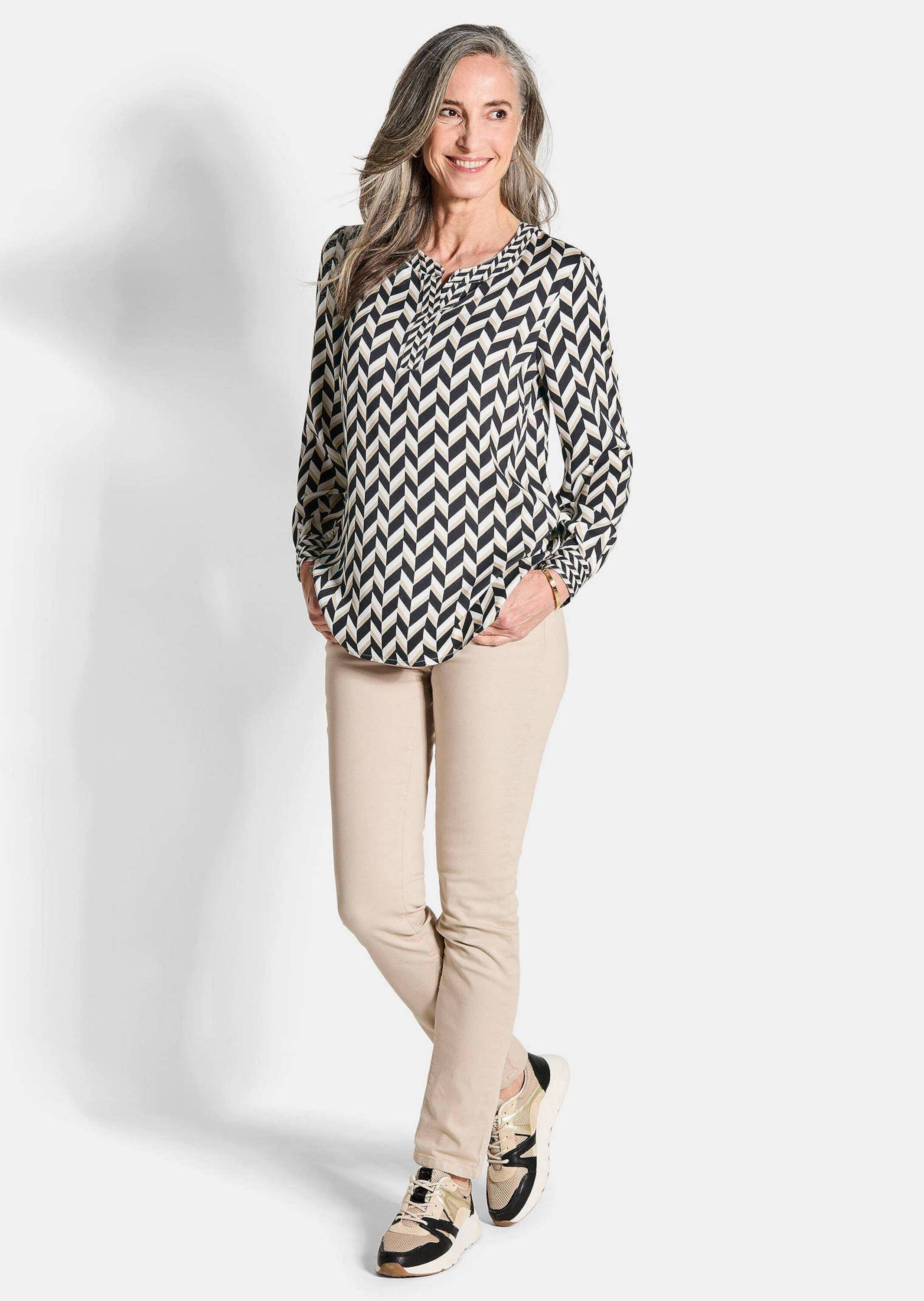 GOLDNER Schlupfbluse »Grafische Viskosebluse mit Rundhals« Seitennahtschlitze