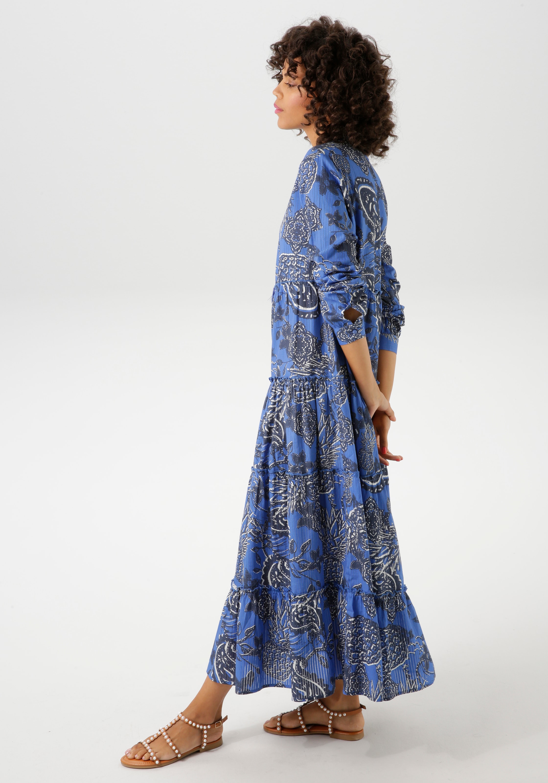 Aniston CASUAL Maxikleid, mit extravagantem, großflächigen Druck