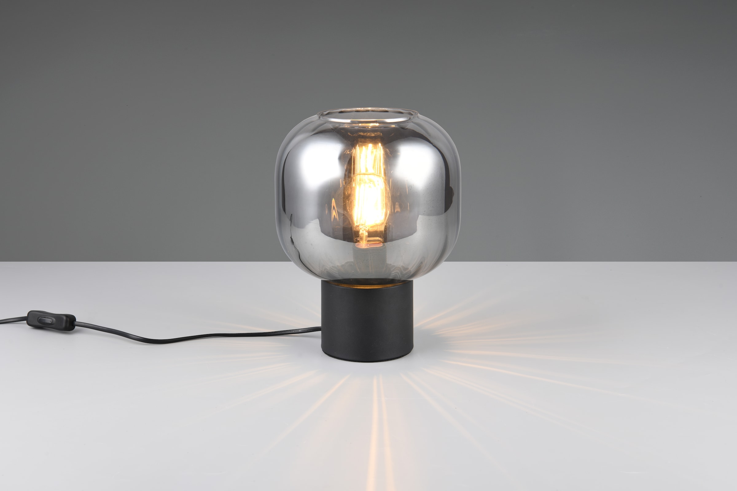 TRIO Leuchten Schreibtischlampe »DIVA, E27 Tischleuchte mit Glasschirm Ø 20cm, exkl 1xE27 max 40W« E27 1 Stk. warmweiß - kaltweiß Schnurschalter 150cm Kabel Höhe 26cm Nachttischlampe Kommode Sideboard