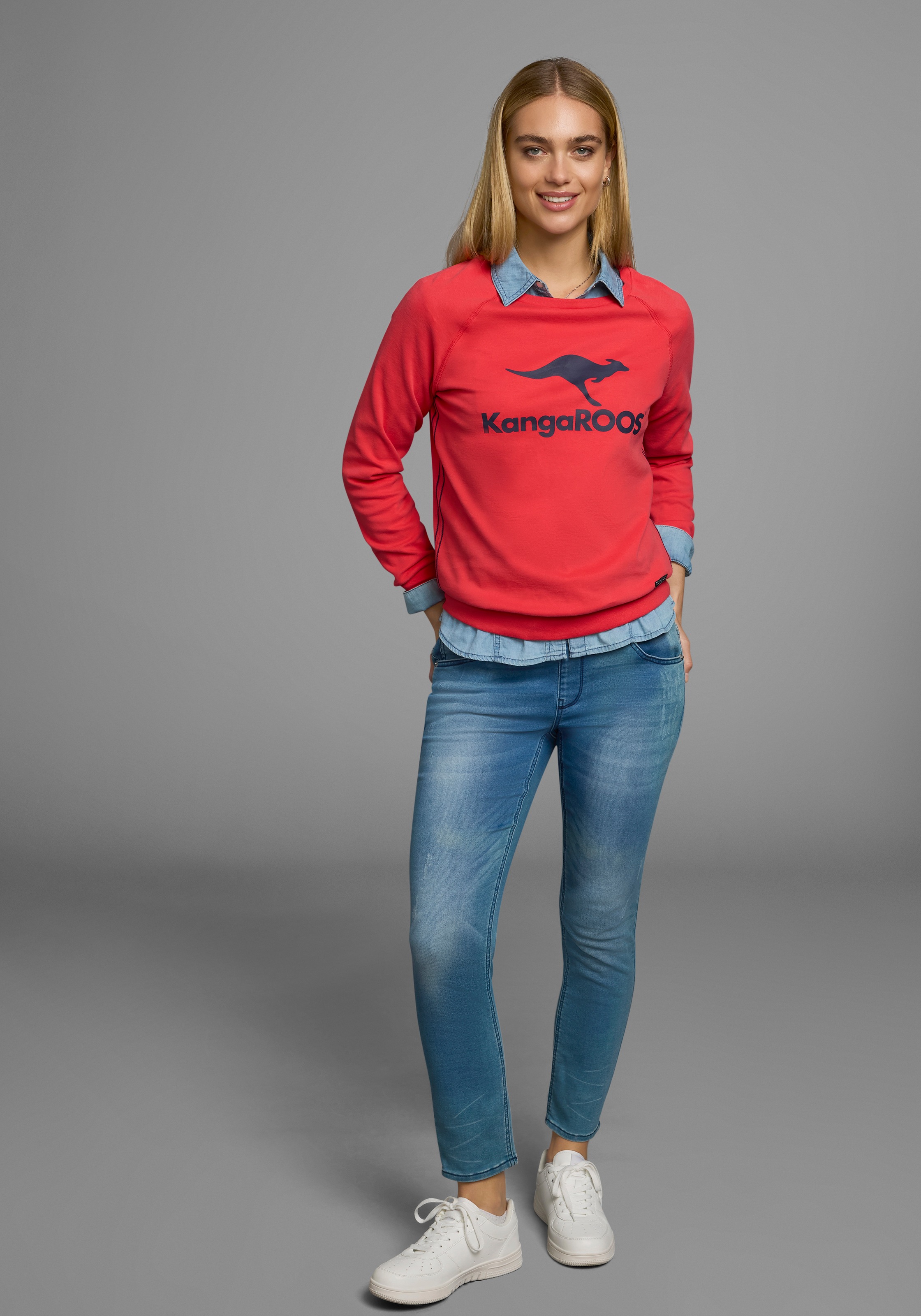 KangaROOS Sweatshirt, Langarm, figurumspielender Schnitt, mit Print, Rundhalsausschnitt