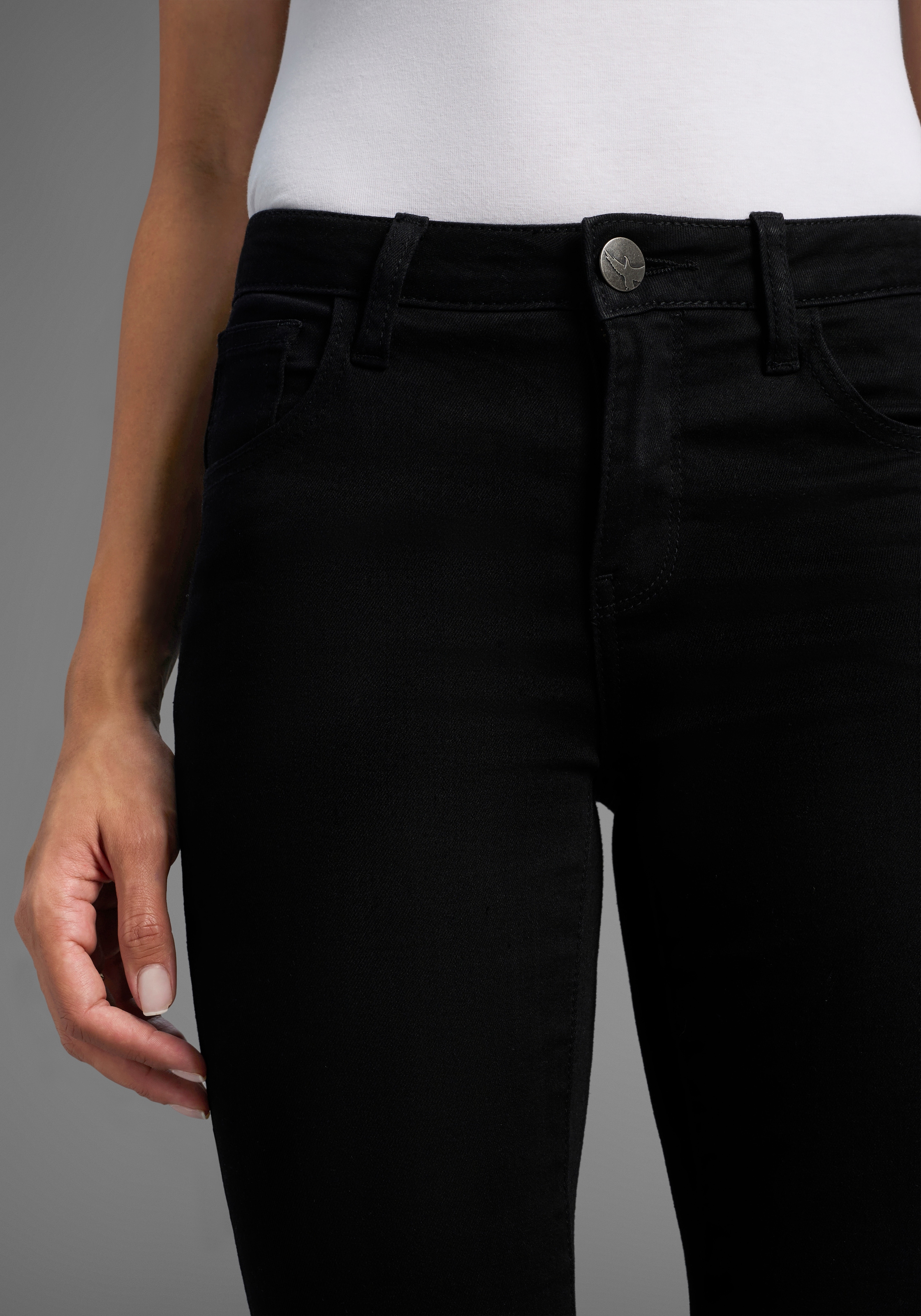Arizona Bootcut-Jeans »Ultra-Stretch«, normale Passform, Baby-Bootcut, Used-Look-Waschung