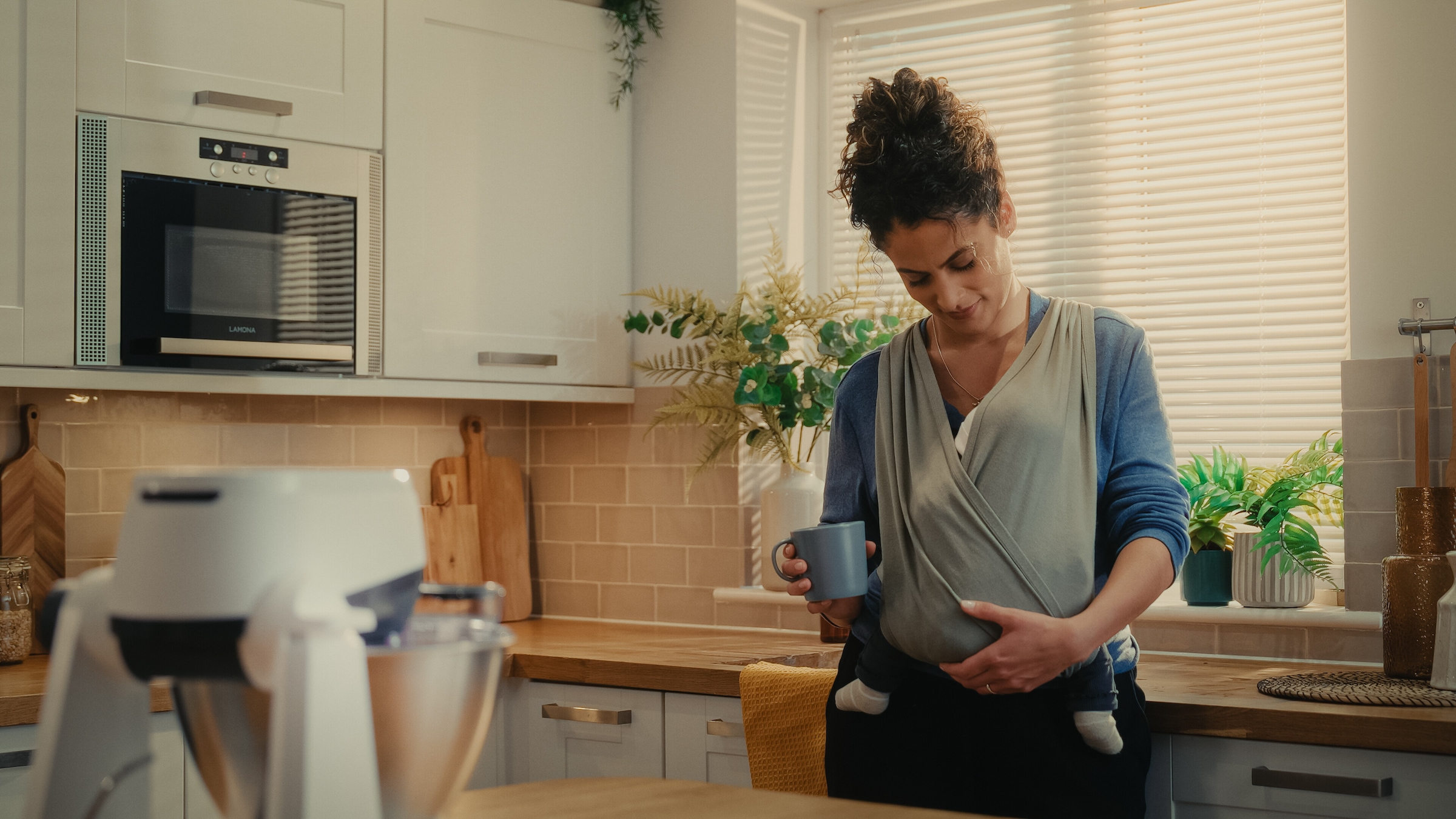 Kenwood Küchenmaschine »Multi Tasker KHC30.000WH« Aufbewahrung für 2 Aufsätze, Einhandschüssel & 44% leiser als KHC29