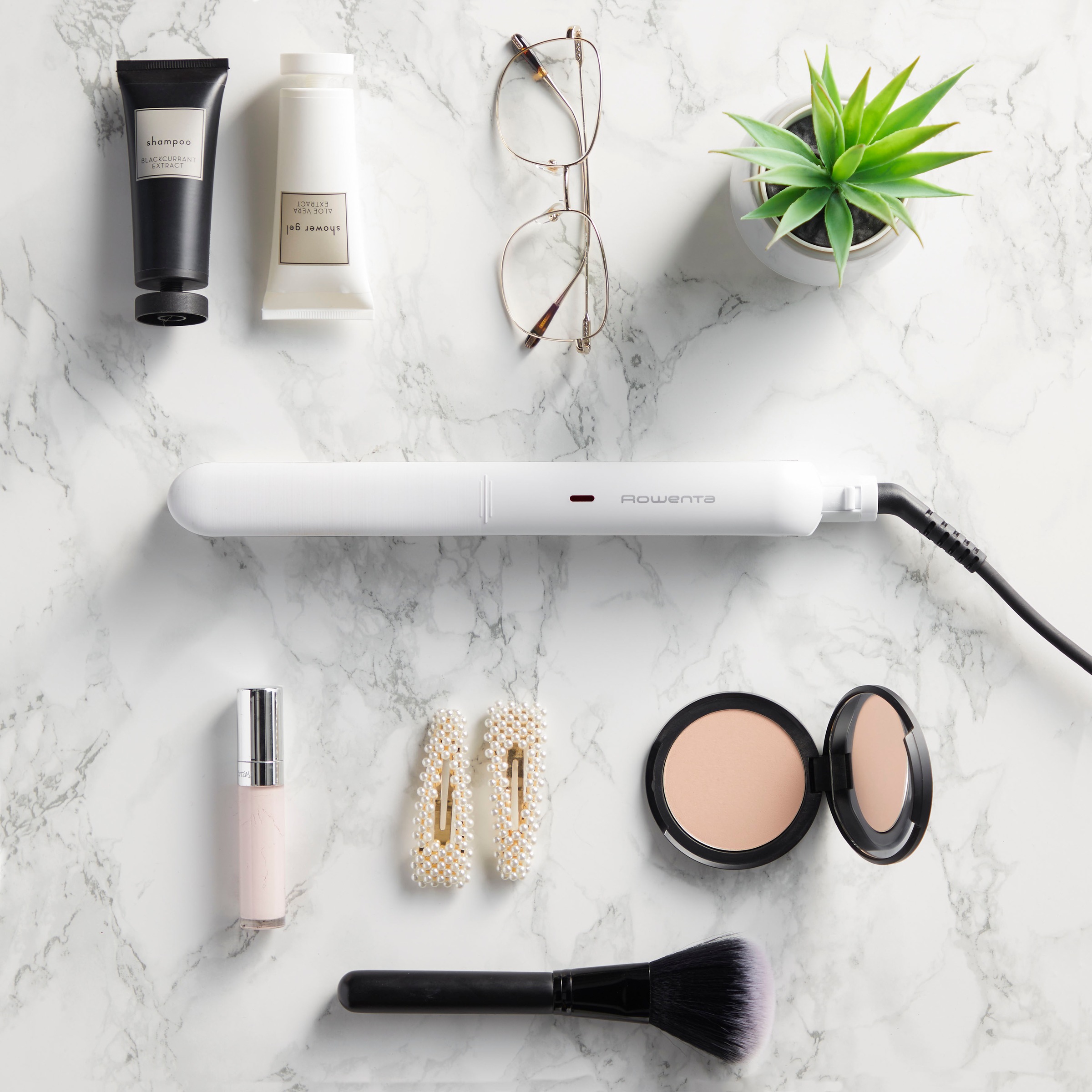 Rowenta Glätteisen »Optiliss Haarglätter, bis 230°C, Keramikbeschichtung,« Keramik-Beschichtung 10 Temperatureinstellungeen, Aufheizen in 30 Sek., weiß, SF3210