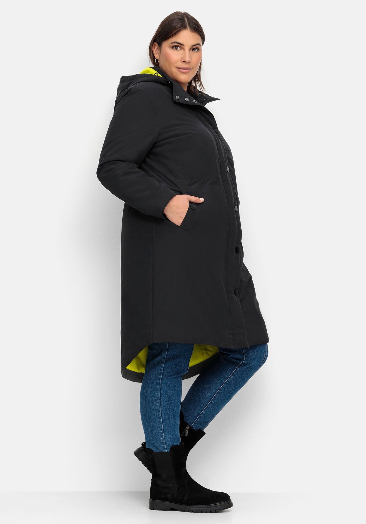 Sheego Funktionsmantel »Parka mit Kapuze und Kontrastfutter, wasserabweisend«