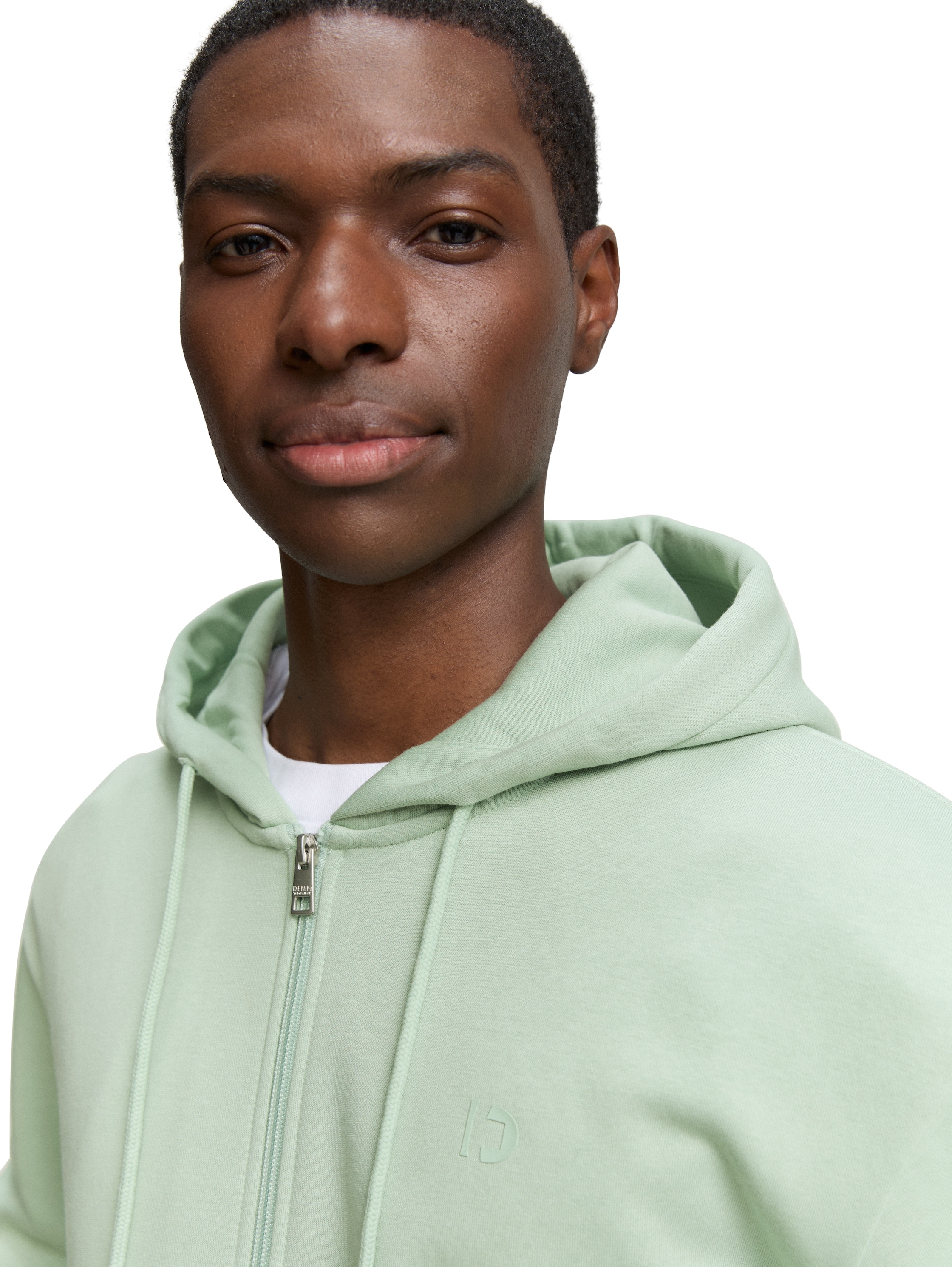 TOM TAILOR Denim Kapuzensweatjacke, mit Logostickerei