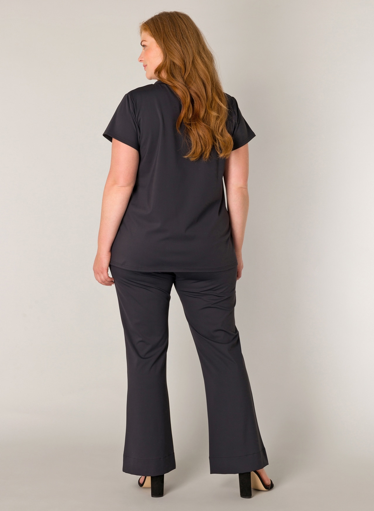 Base Level Curvy V-Shirt »Lilly«, mit Stretch