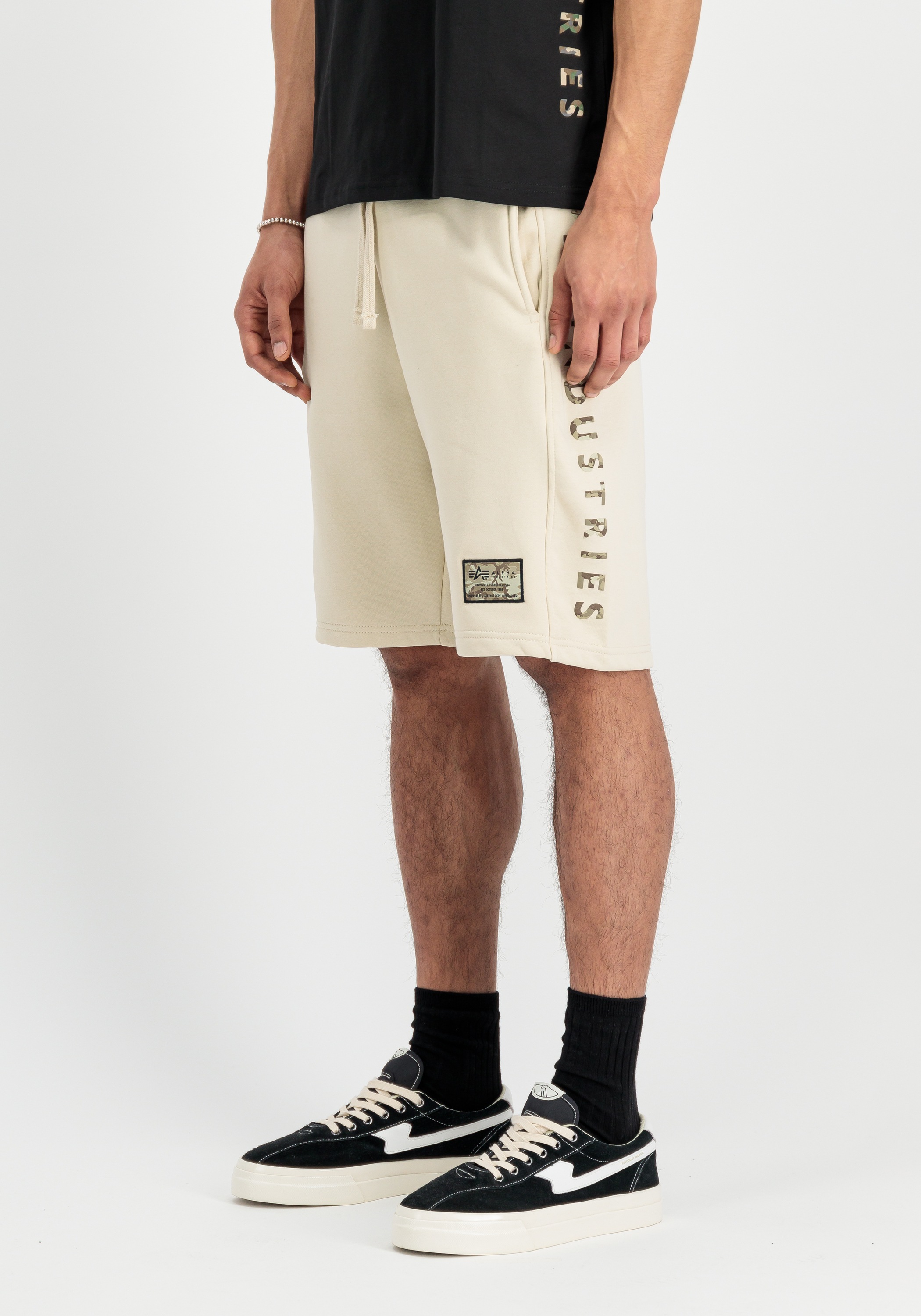 Alpha Industries Shorts »Alpha Industries Men - Shorts Camo Jogger Shorts«
