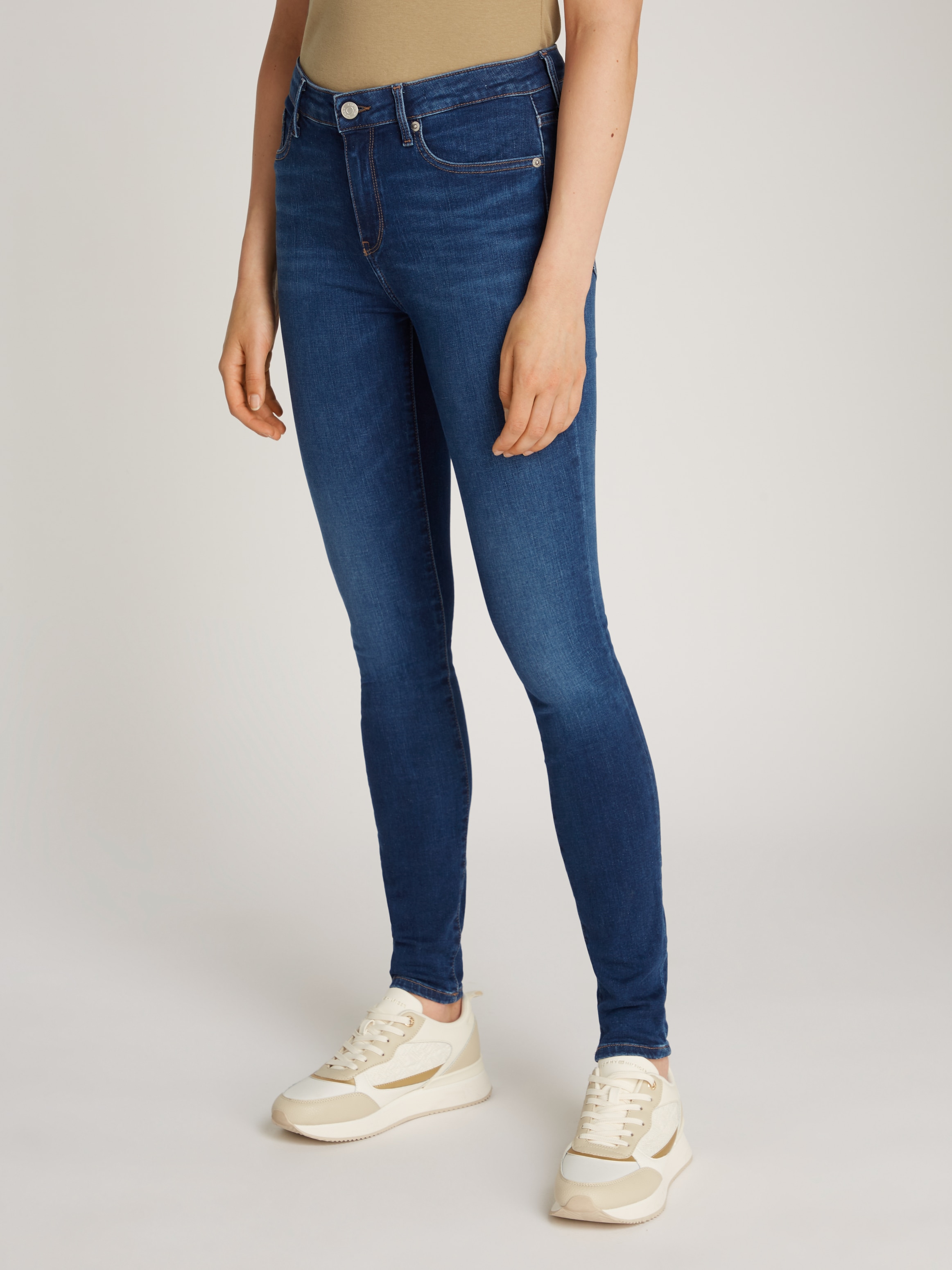 Tommy Hilfiger Skinny-fit-Jeans »COMO Skinny Regular Waist«, mit Logo-Badge, in Knöchellänge