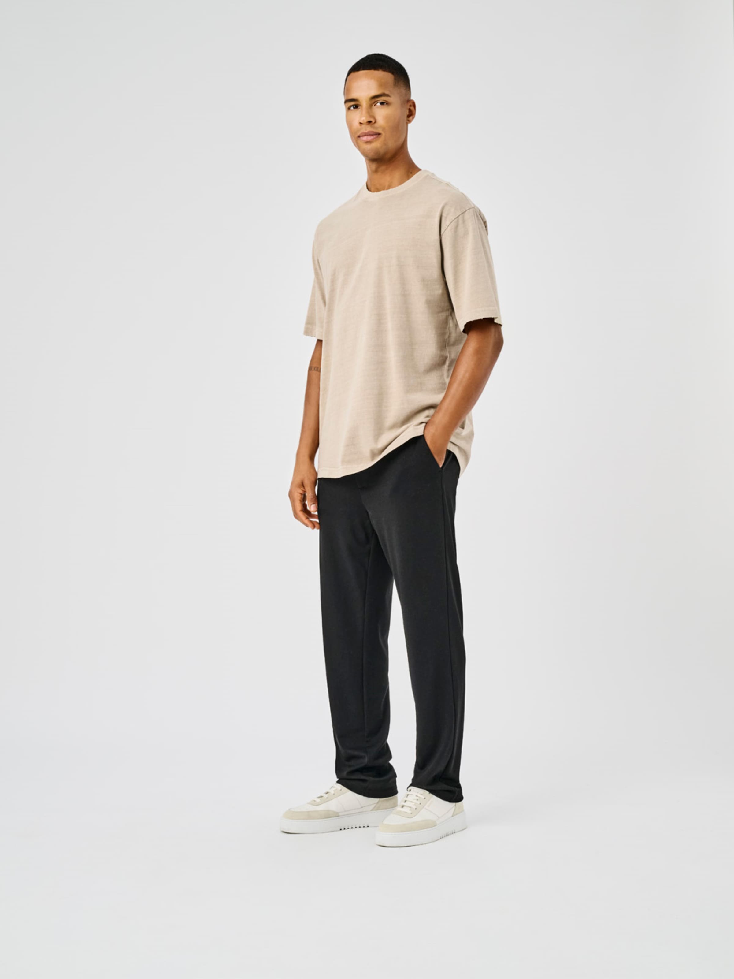 ONLY & SONS Rundhalsshirt »ONSDISTRESS RLX SS TEE«