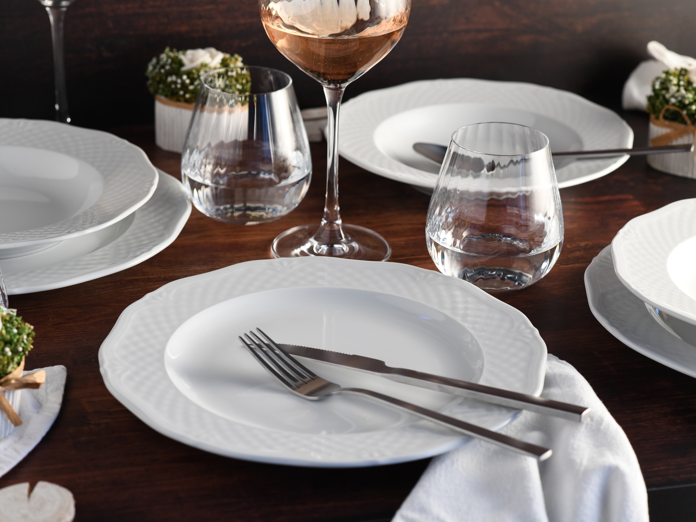 CreaTable Tafelservice »Arianne Weiss, Service 12-tlg.« Klassisch, Zeitlos