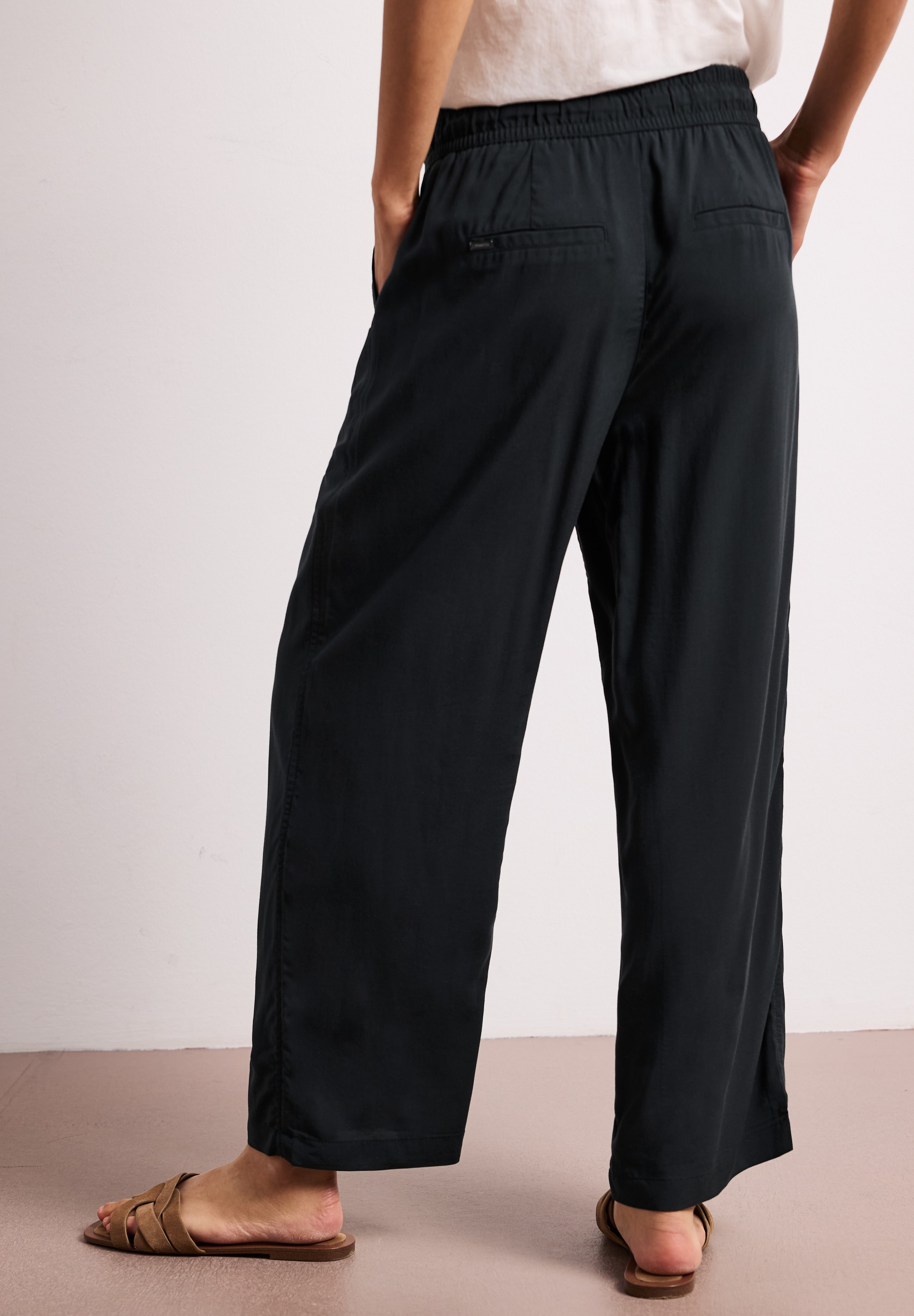 STREET ONE Stoffhose »Style Emee«  3/4-Sommerhose mit elastischem Bund und Tunnelzug