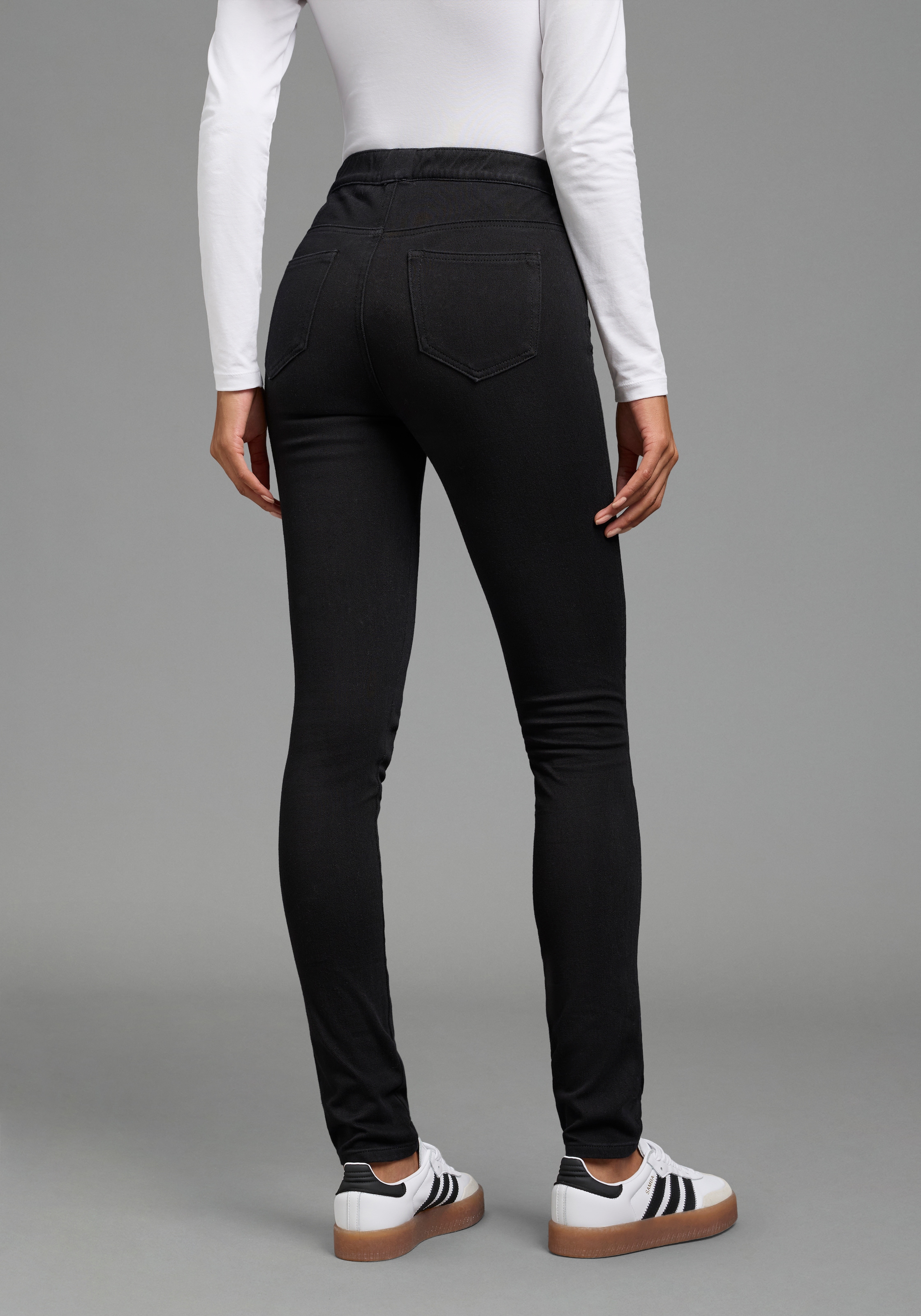 Arizona Jeansjeggings »im 4 Way Stretch, Quer- und Längselastisch, Skinny« Skinny Fit, extra enge Beinform, normale Leibhöhe, unifarbene Optik