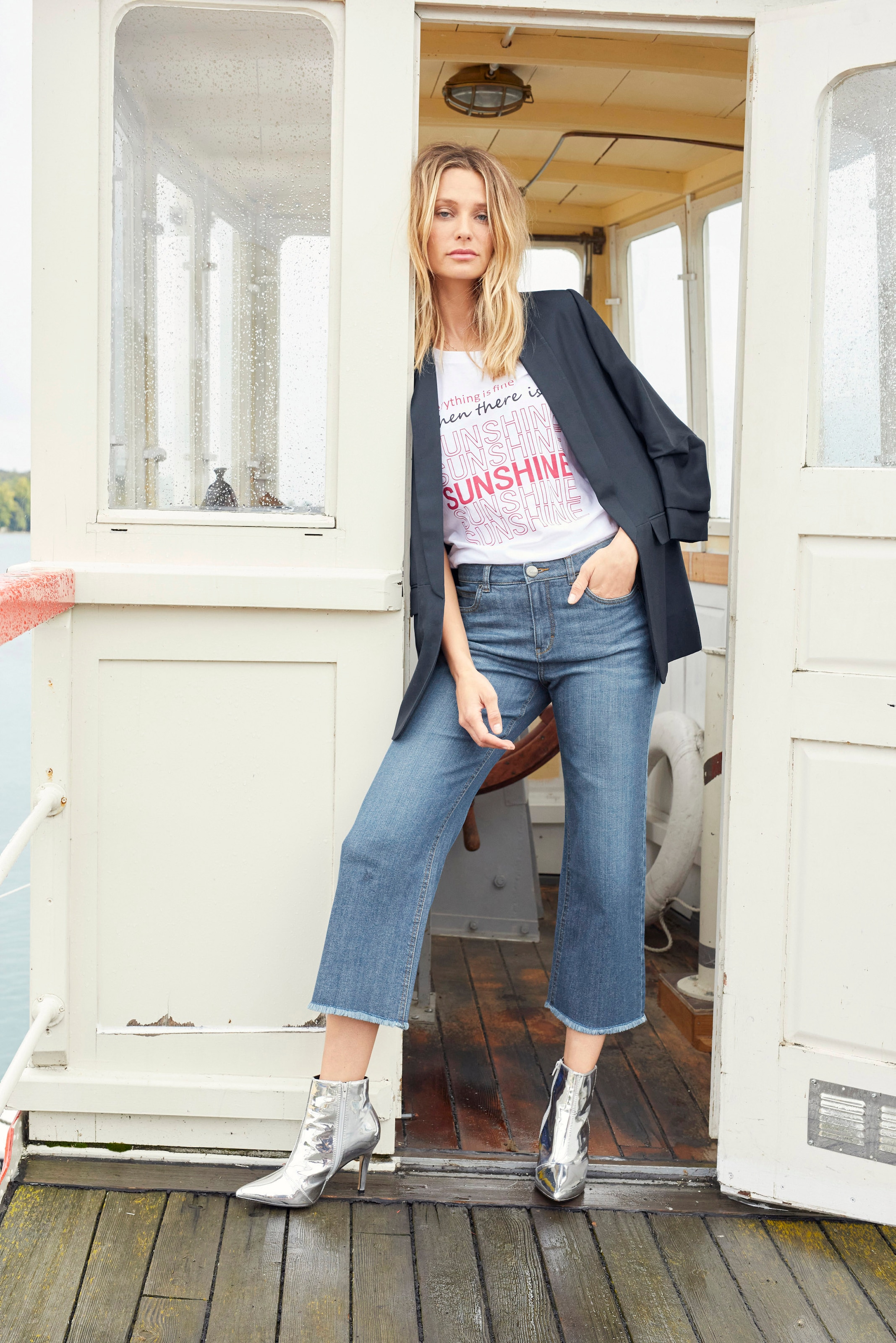 leicht OTTO bei mit Aniston CASUAL 7/8-Jeans, Beinabschluss ausgefranstem online