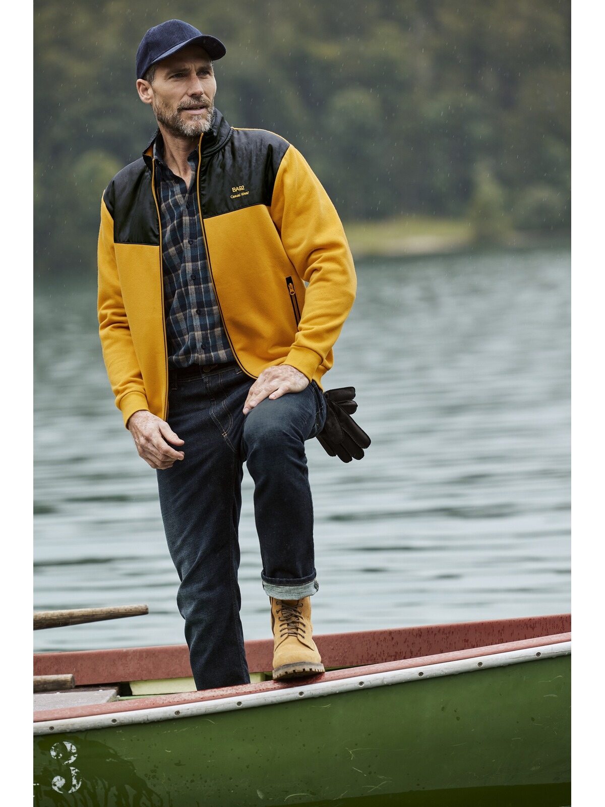 Babista Sweatjacke »Sweatjacke LUCIVENZA«, mit Motiv-Stickerei