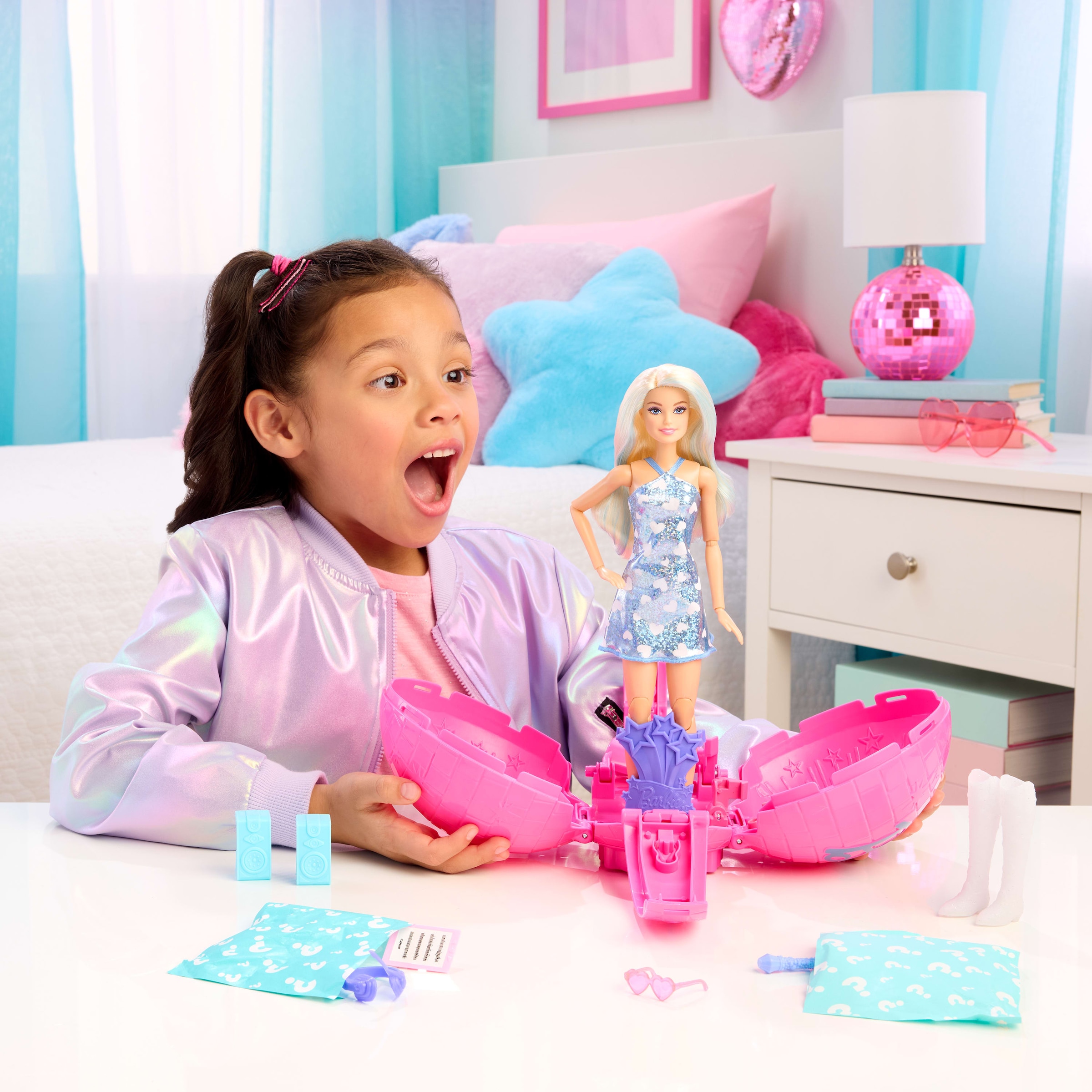 Barbie Anziehpuppe »Barbie Team Barbie Roll & Reveal, blond mit Discokugel-Verpackung«