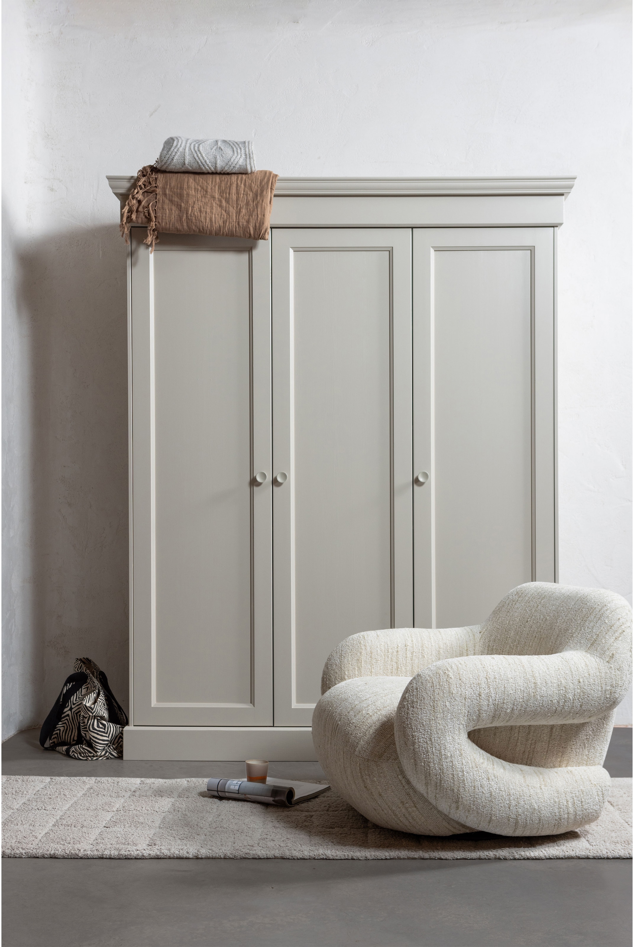 WOOOD Kleiderschrank »WOOOD OLIVIA KLEIDERSCHRANK KIEFER DUST [fsc]« Kleiderschrank Olivia, FSC-Kiefer, viel Stauraum, erweiterbar