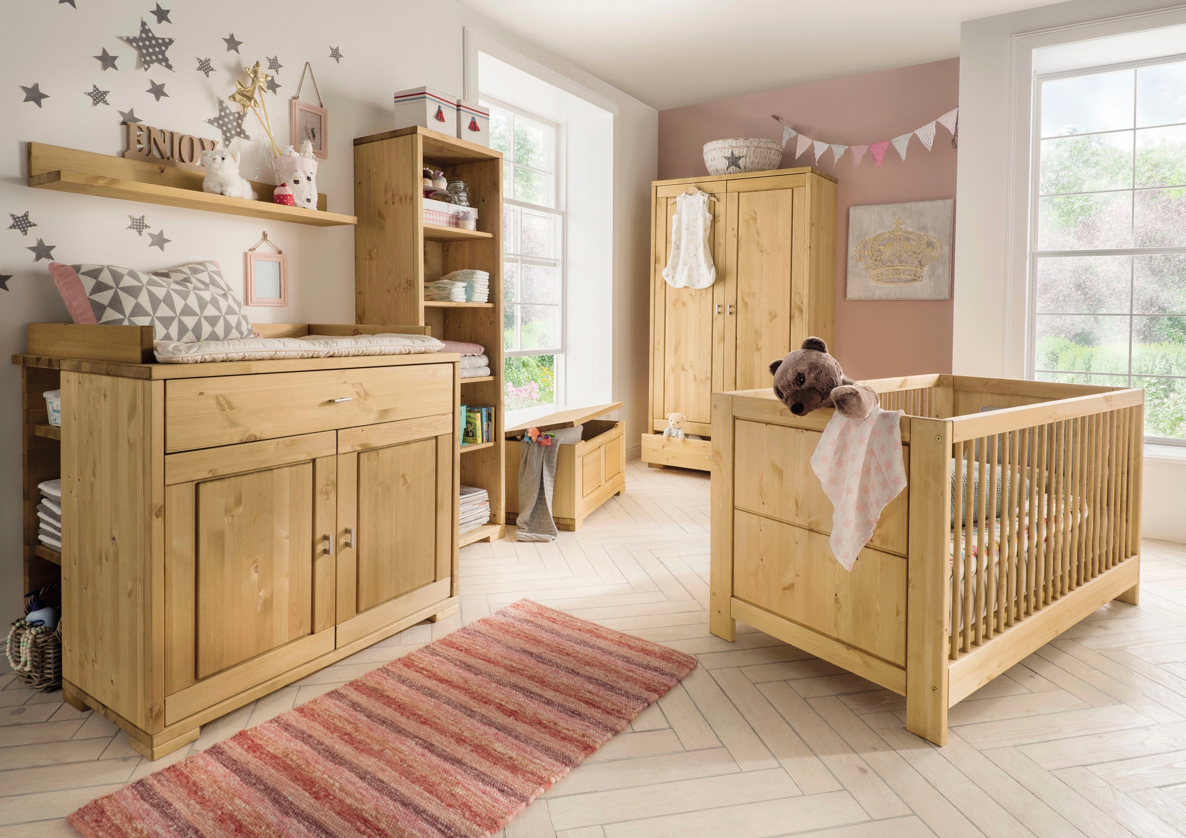 Fantasykids Babyzimmer-Komplettset, (Set, 7 St., Bett + Wickelkommode + 1x Unterbauregal + 2-trg. Schrank + Strandregal + Deckeltruhe + Wandboard)