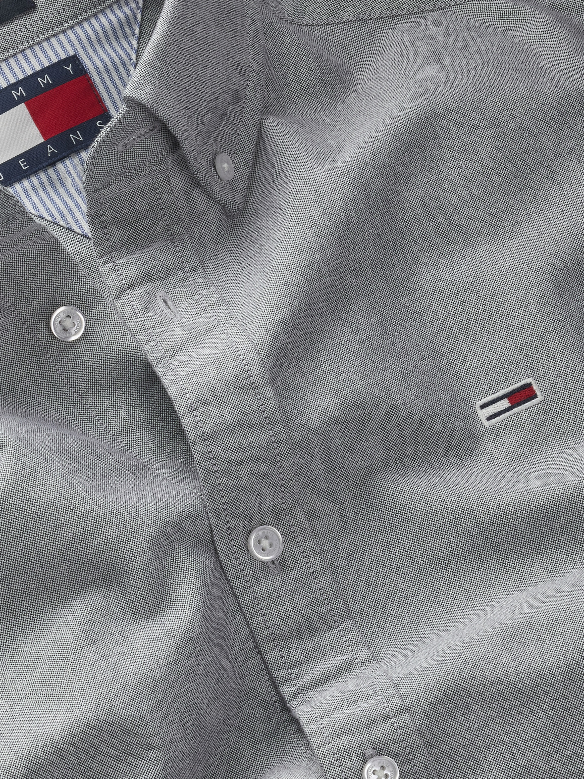 Tommy Jeans Plus Langarmhemd »TJM REG OXFORD SHIRT EXT«, in Großen Größen, Logostickerei, Button-down-Kragen