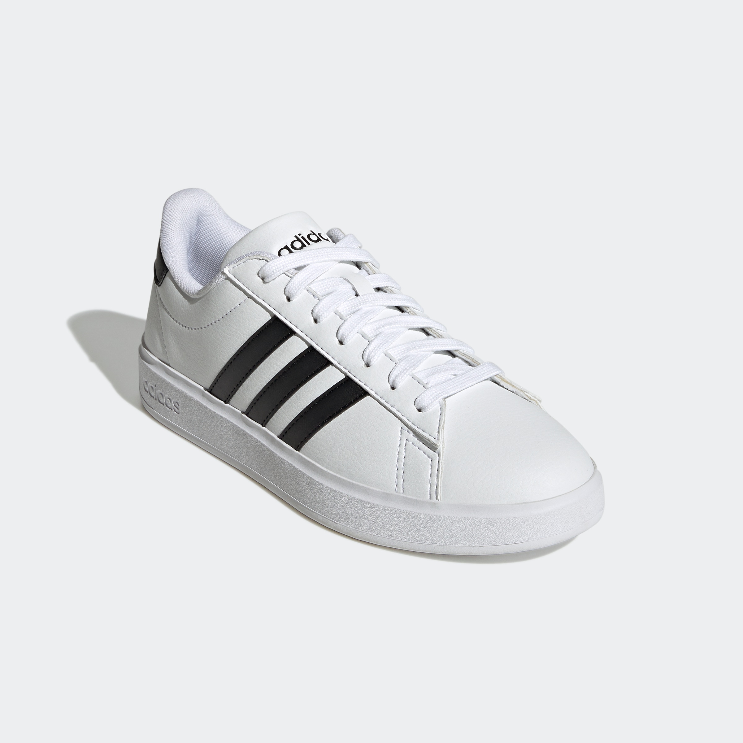 adidas Sportswear Sneaker »GRAND COURT CLOUDFOAM LIFESTYLE COURT COMFORT«, Design auf den Spuren des adidas Superstar