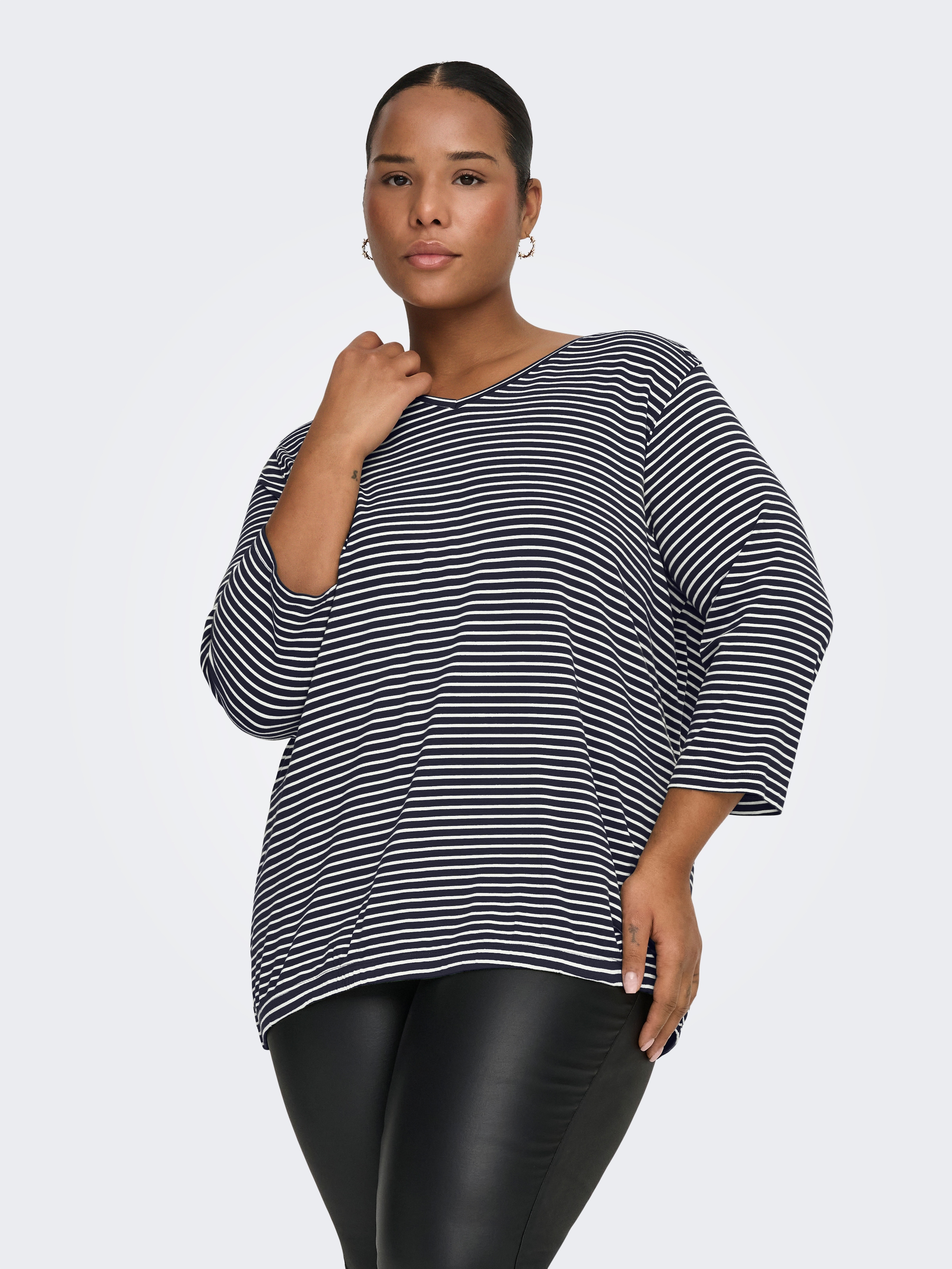ONLY CARMAKOMA 3/4-Arm-Shirt »CARLINA 3/4 SLEEVE V-NECK BLOUSE JRS«