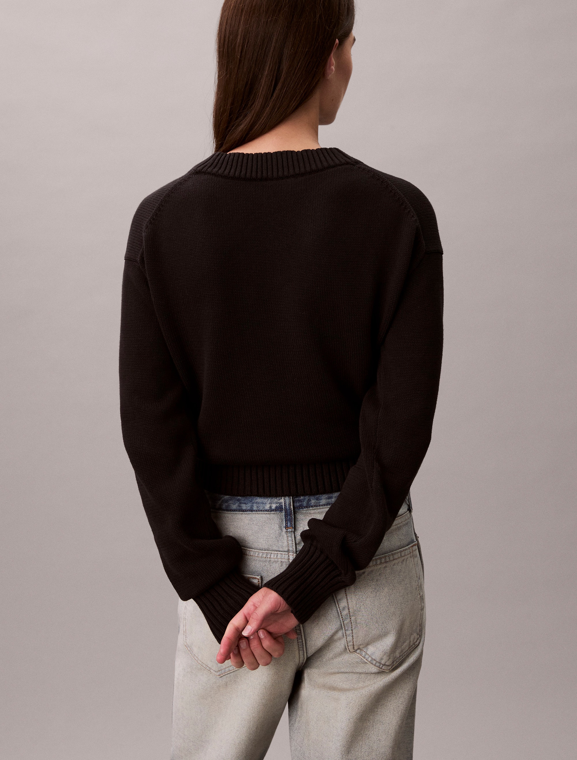 Calvin Klein Jeans V-Ausschnitt-Pullover, Feinstrick, taillenlang