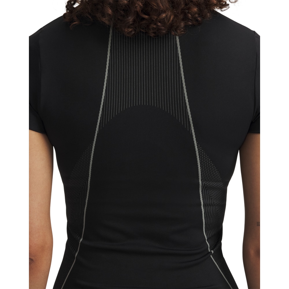 Under Armour® Trainingsshirt »UA VANISH SEAMLESS SS« elastische Passform, nahtloses Design, atmungsaktiv