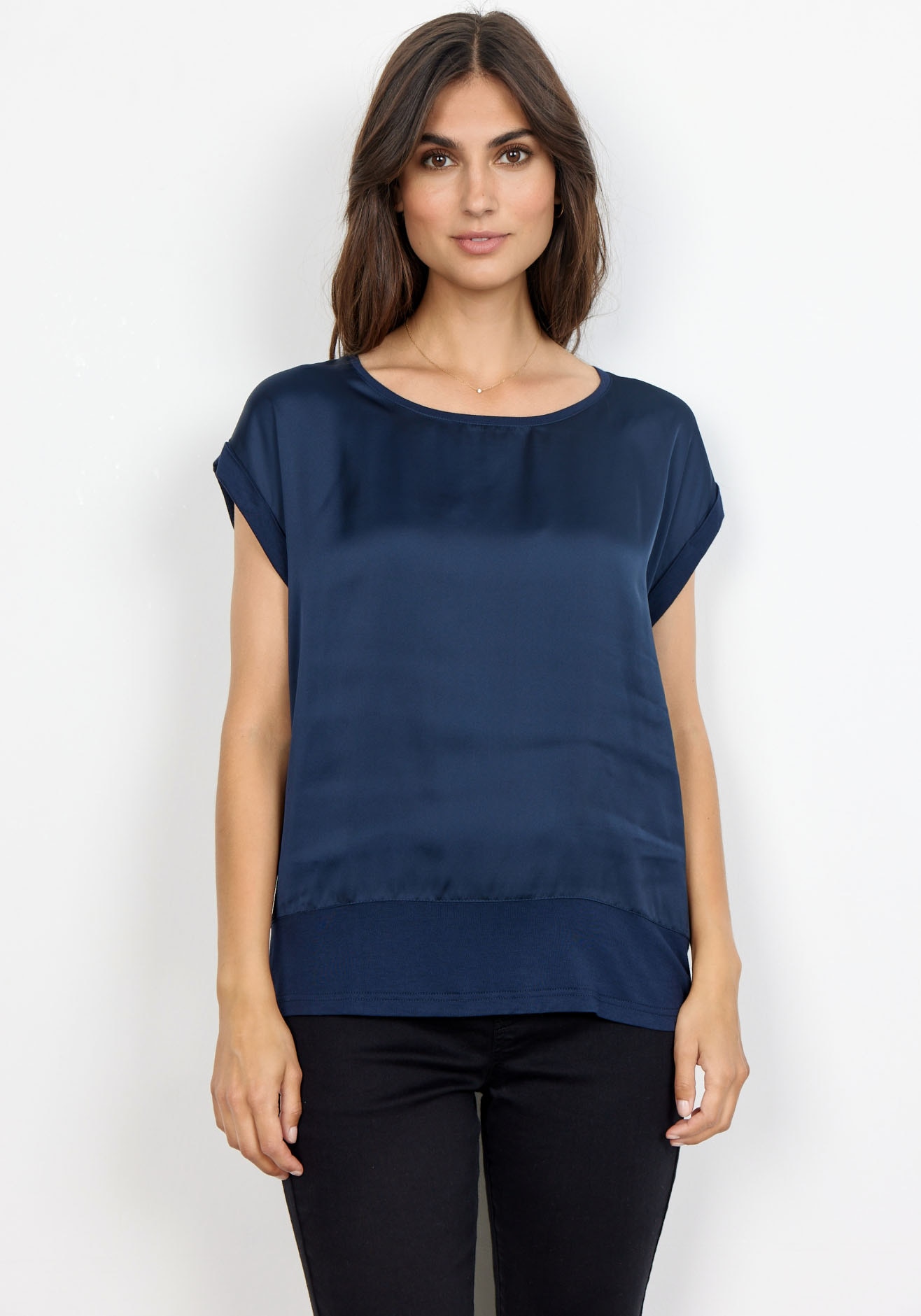 soyaconcept Shirtbluse »SC-Thilde6«, mit Bündchen und Vorderteil aus Satin, der Rücken aus Jersey