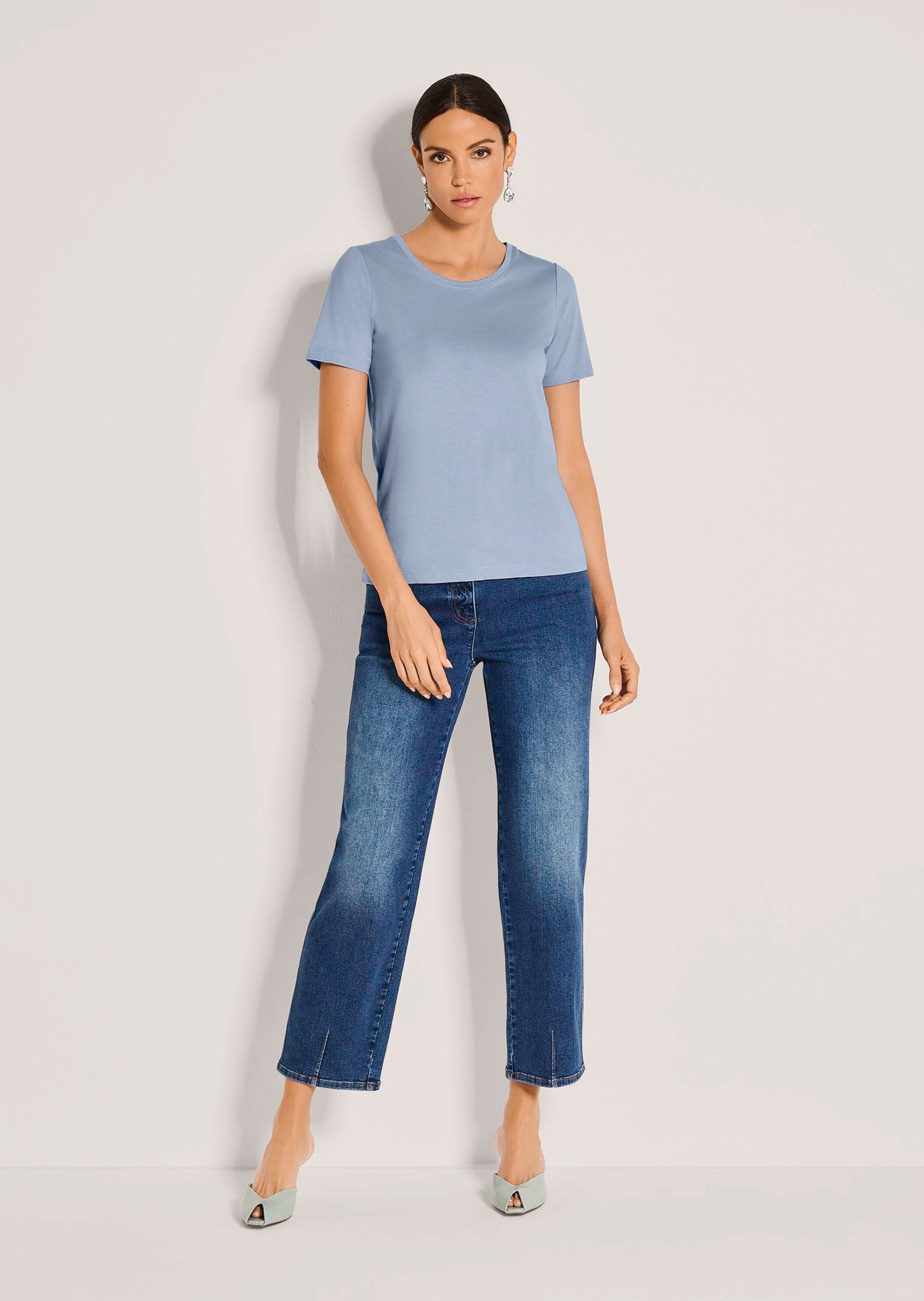 MADELEINE Kurzarmshirt »Shirt Schlichtes Basicshirt mit Rundhalsausschnitt« Gerader Saum