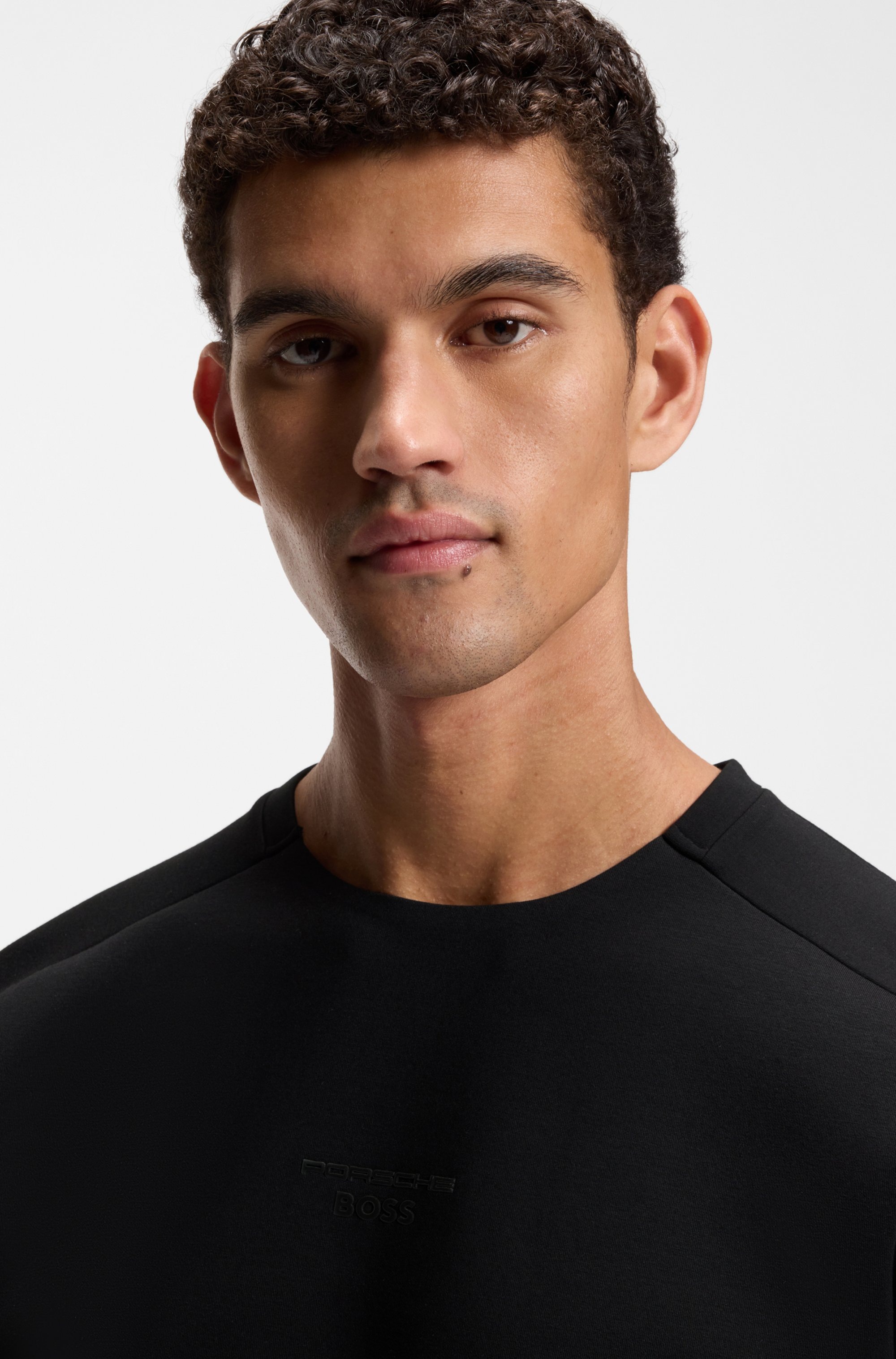 BOSS GREEN Sweatshirt »Porsche Spirit 70 Capsule Collection«, Premium Herrenmode Innovative Geruchskontroll-Technologie HEIQ MINT
