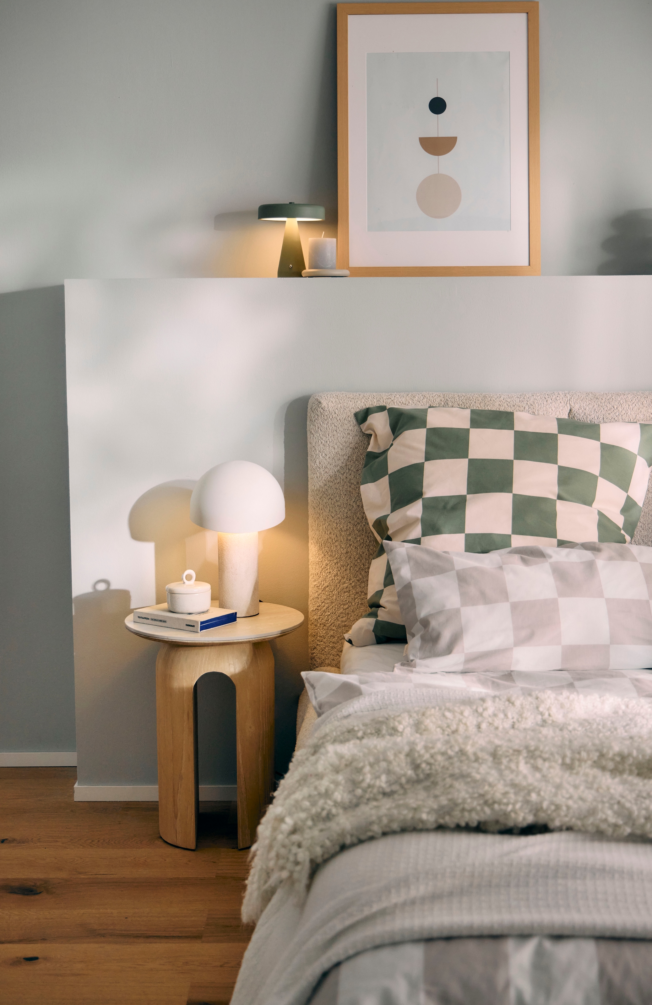 homsy by Ana Johnson Beistelltisch »Laysy« Holzdesign aus Esche, U-Form, Keramik Tischplatte, Breite 45 cm