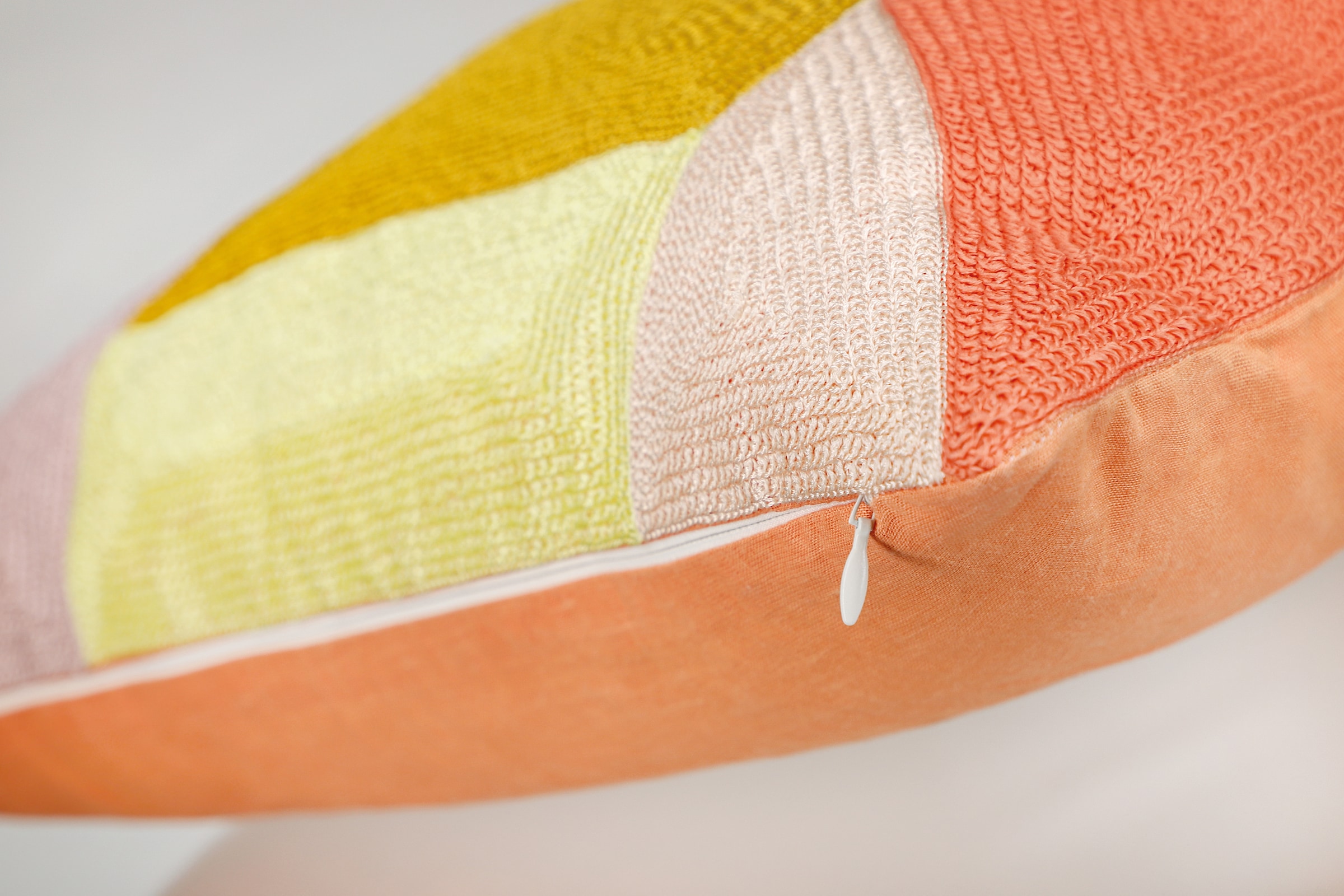 SCHÖNER WOHNEN-Kollektion Dekokissen »Paint«, aus hochwertigen Naturfasern, vollflächig bestickt
