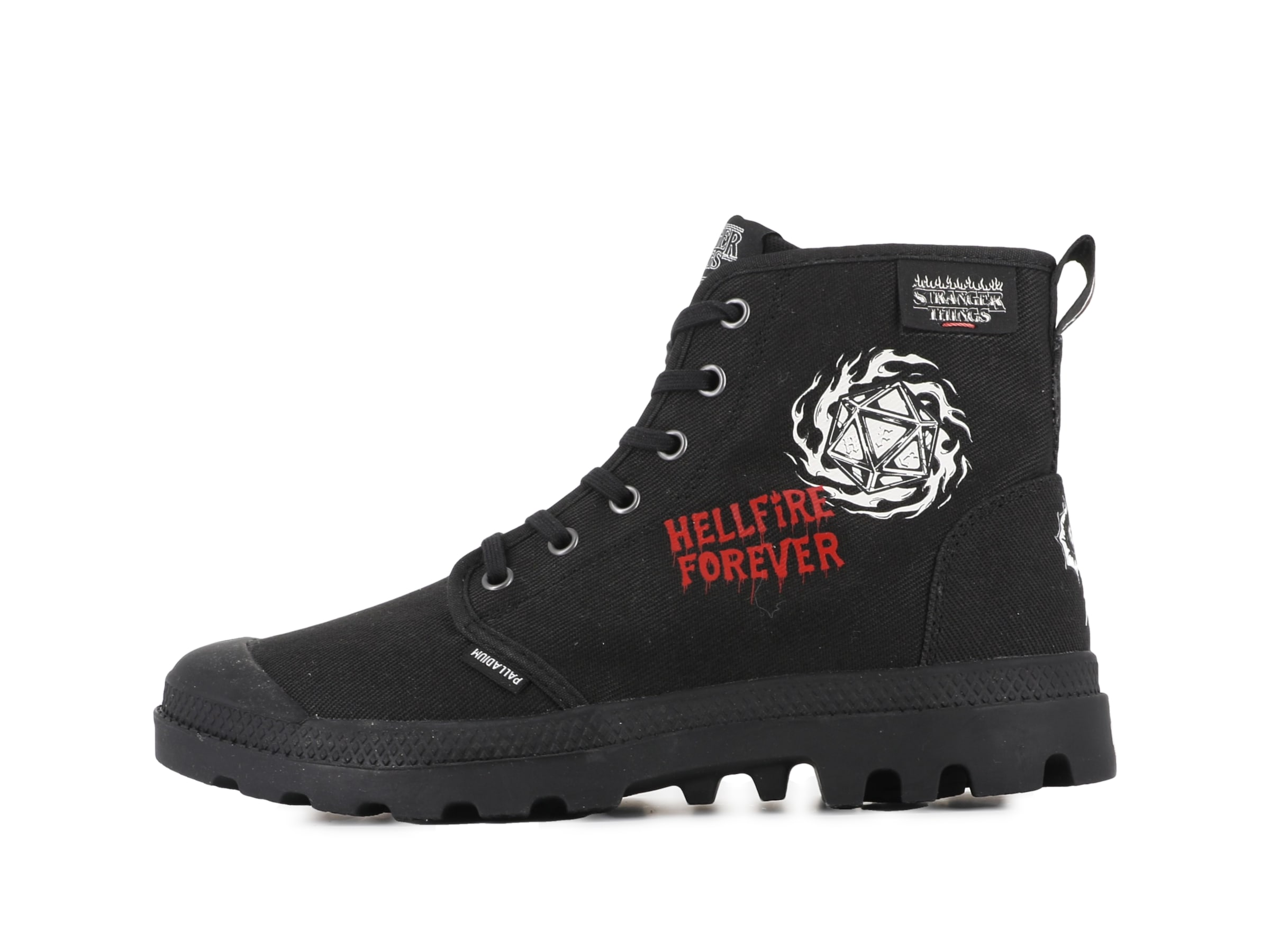 Palladium Schnürboots »STRANGER THINGS X PAMPA HELLFIRE«, Schnürstiefel aus Canvas mit Print