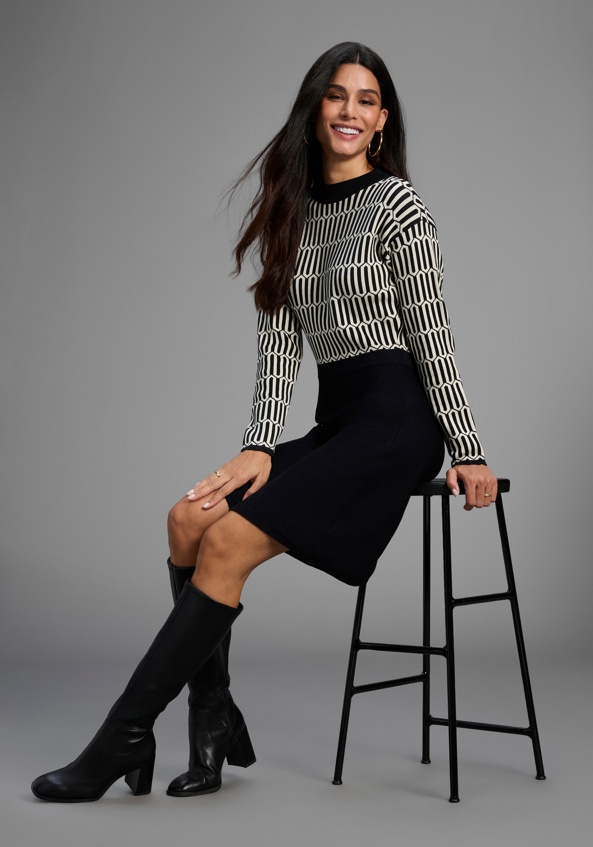 Laura Scott Strickkleid Ohne Tasche | Ohne Taschen mit grafischem Strickmuster - NEUE KOLLEKTION