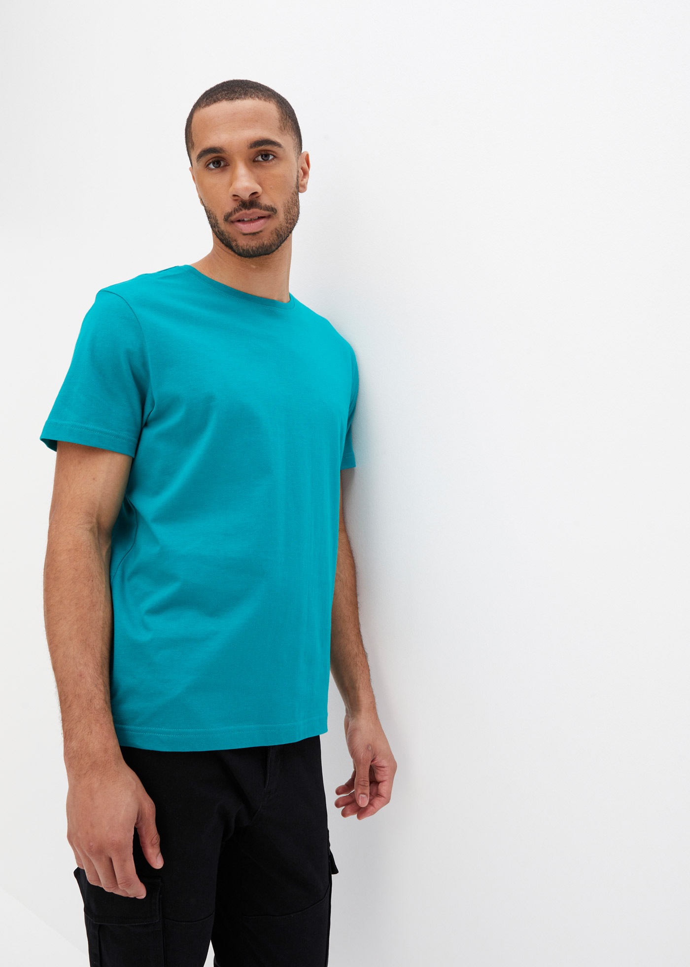 bonprix T-Shirt »T-Shirt (5er Pack)« Packung, 5 Stk. Regular Fit, Kurzarm, für warme Tage, aus Baumwolle und Viskose