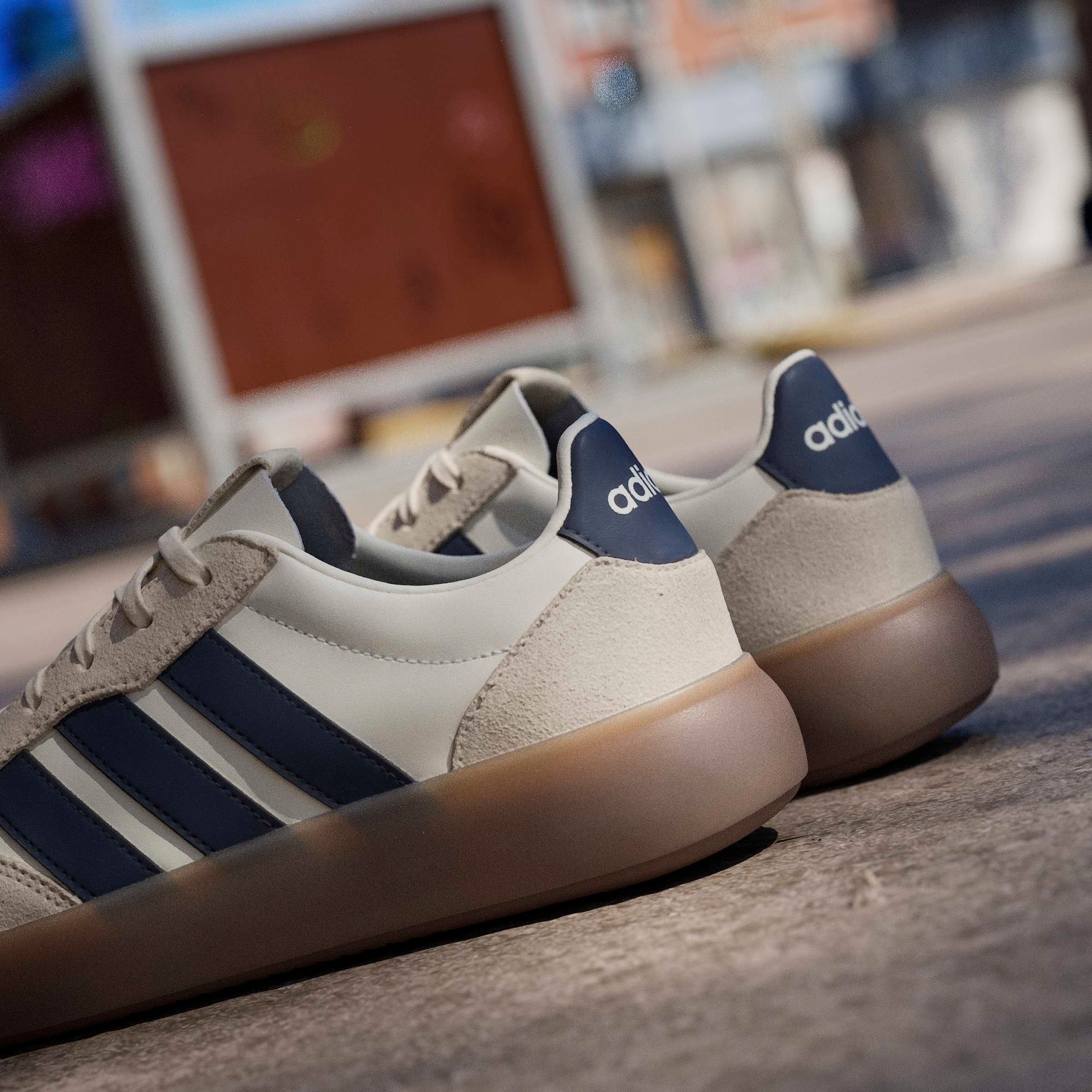 adidas Sportswear Sneaker »BARREDA DECODE«  inspiriert vom Design des adidas handball spezial