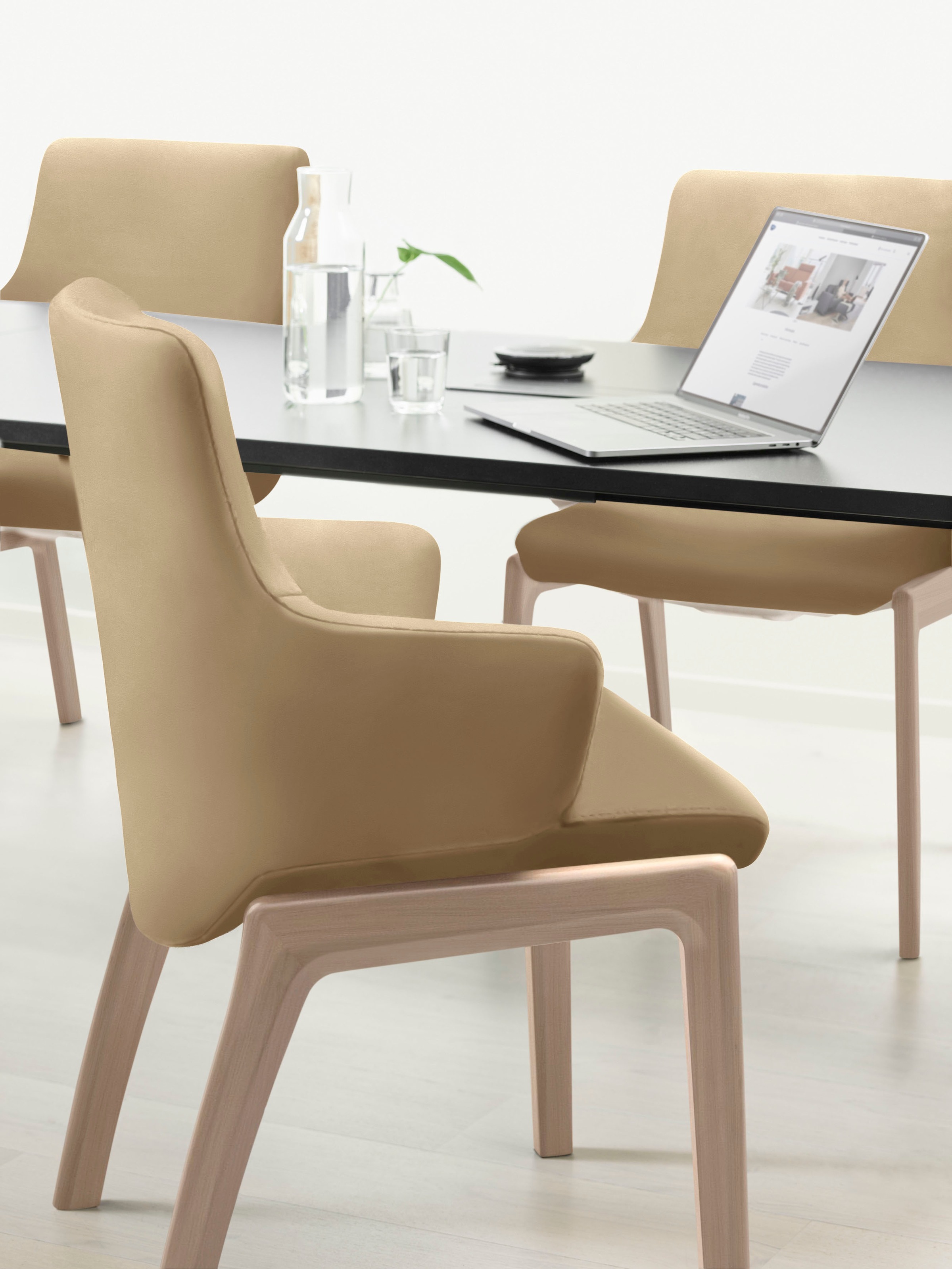 Stressless® Polsterstuhl »Laurel«, Leder PALOMA, Low Back mit Armlehne, Größe L, mit abgerundeten Beinen in Walnuss