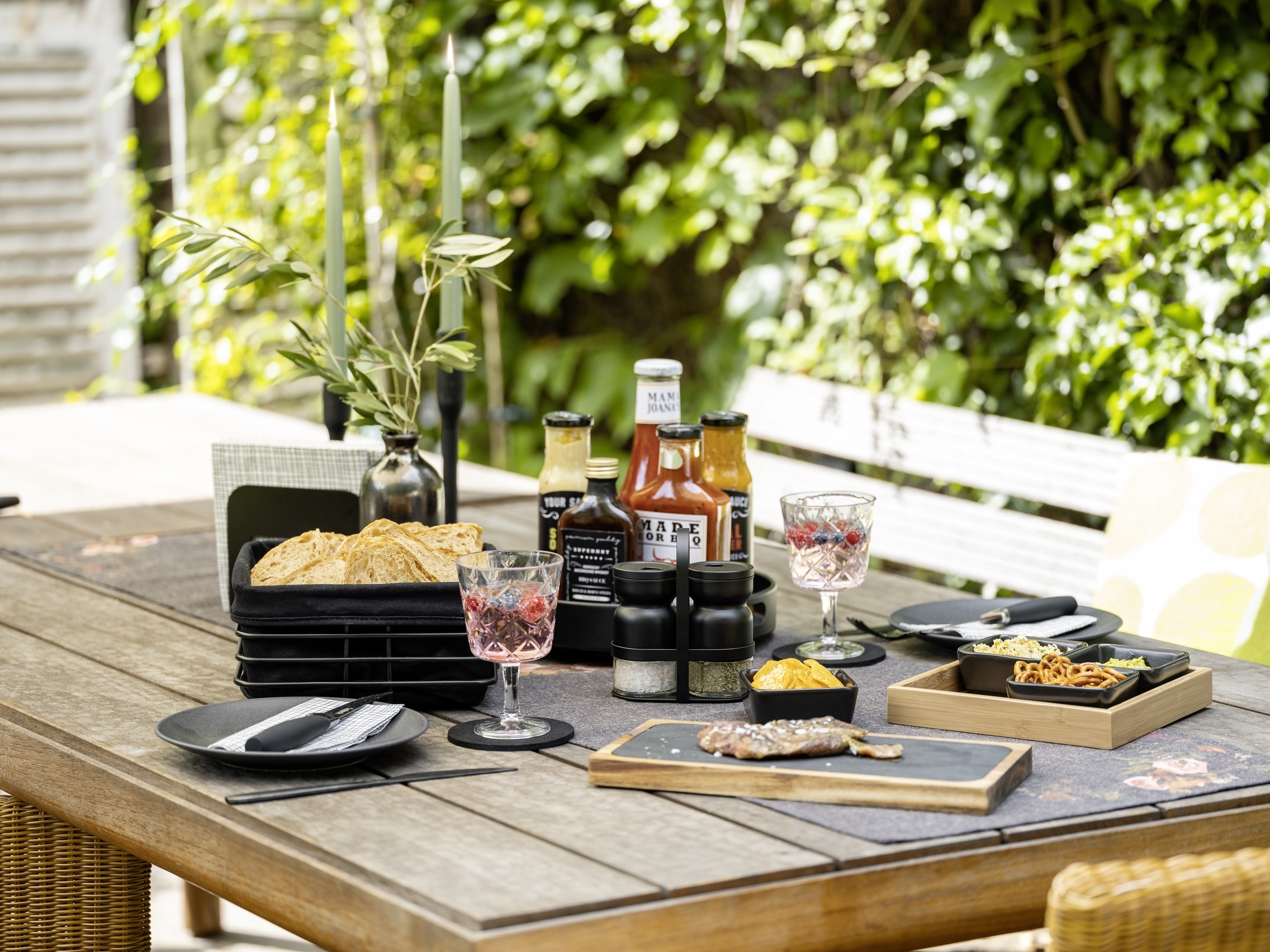 WENKO Dipschale »Modell Elo« 5 tlg. aus Massivholz Schale aus Keramik; Tablett aus Akazienholz