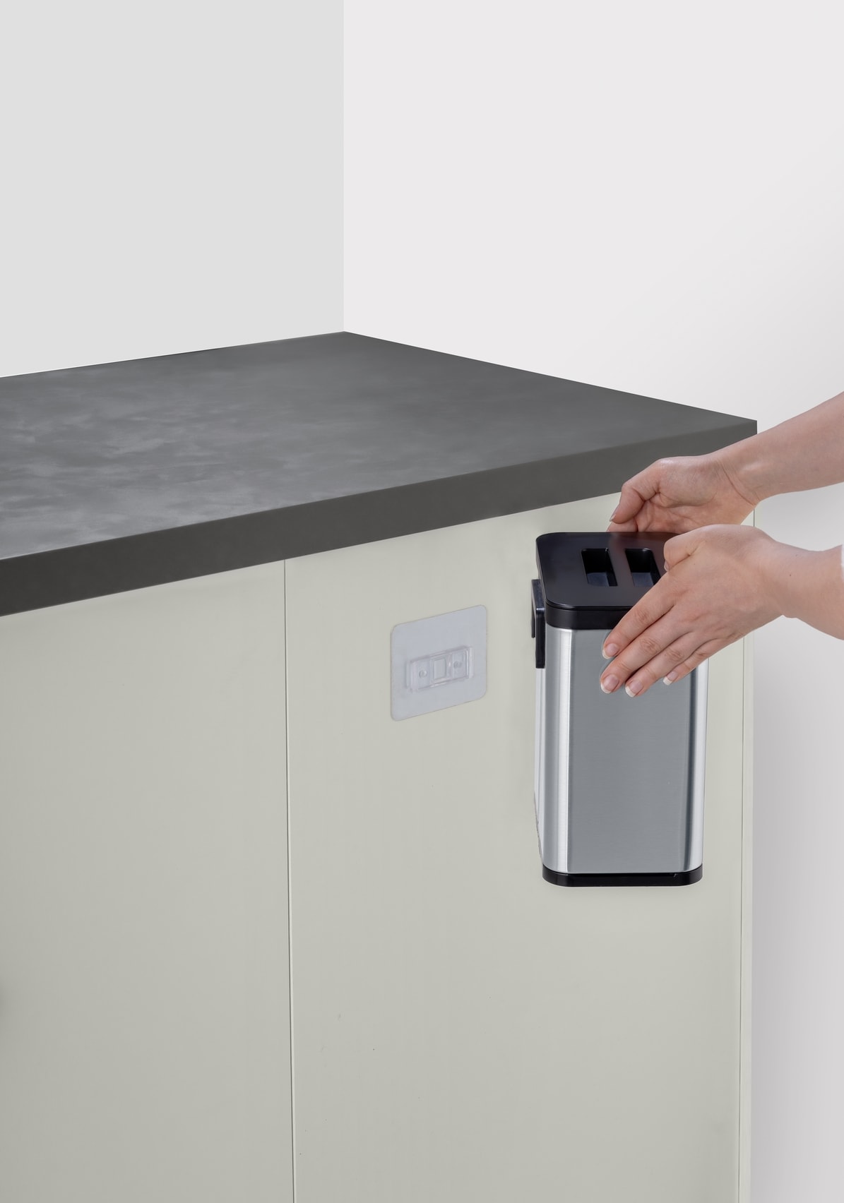 WENKO Mülleimer »Modell Colin« 1 Behälter Abfalleimer mit Griff, Über-Tür-Befestigung ohne Bohren, 3 L