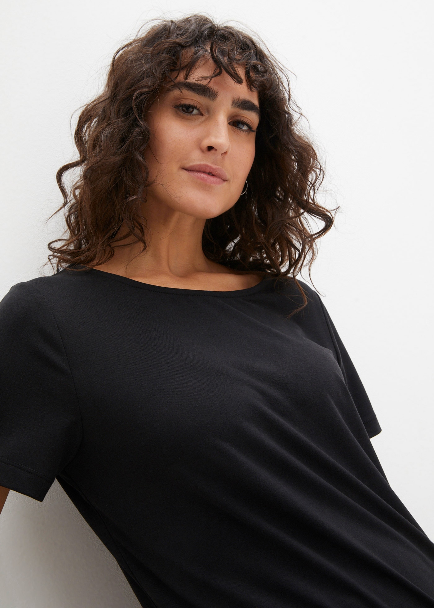 bonprix T-Shirt Loose Fit, Kurzarm-Design, für sportliche Aktivitäten